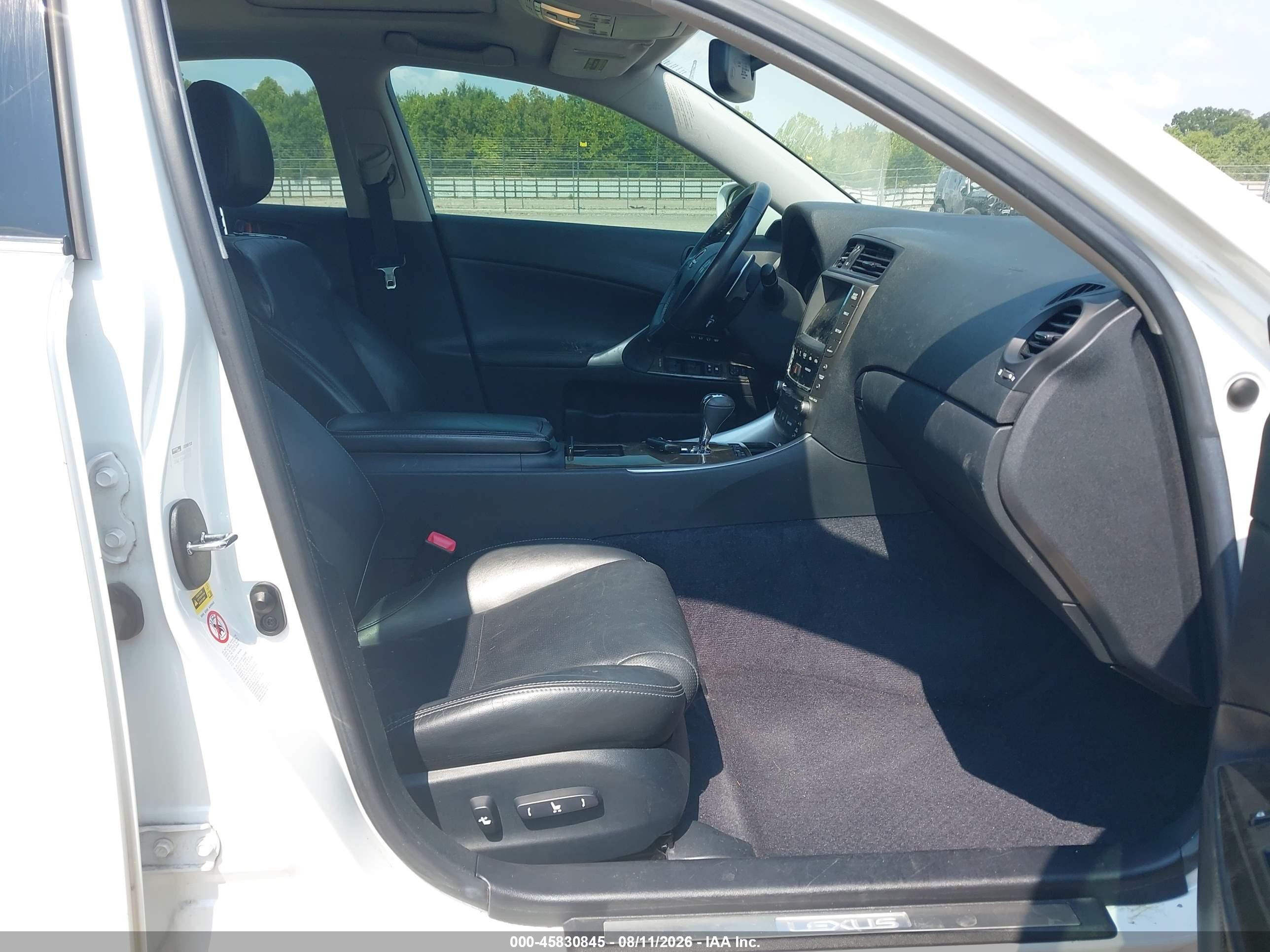 2010 Lexus Is 250   White vin: JTHCF5C2XA2033758