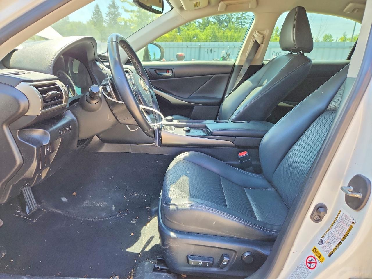 2015 Lexus Is 250 Белый vin: JTHCF5D25F5022512