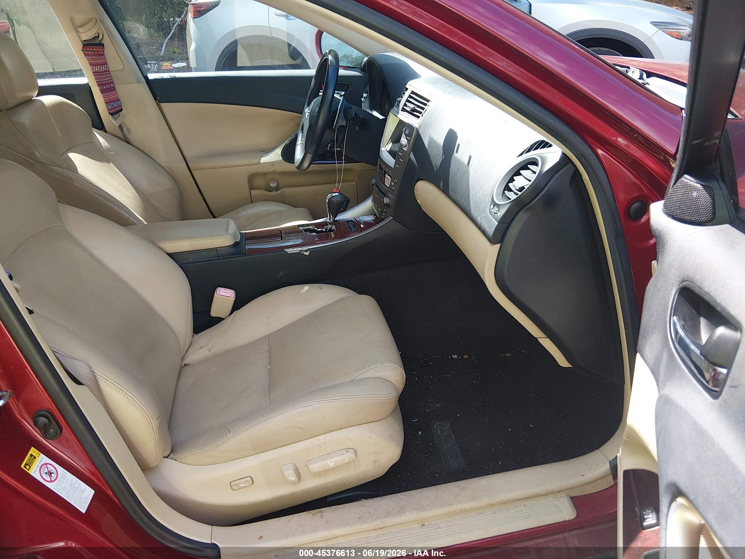 2008 Lexus Is 250 Red vin: JTHCK262085026932