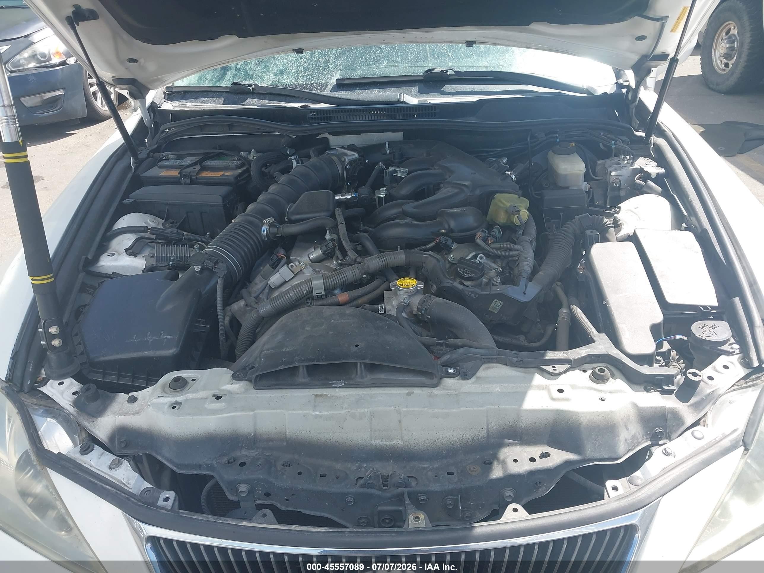 2008 Lexus Is 250   White vin: JTHCK262185024350