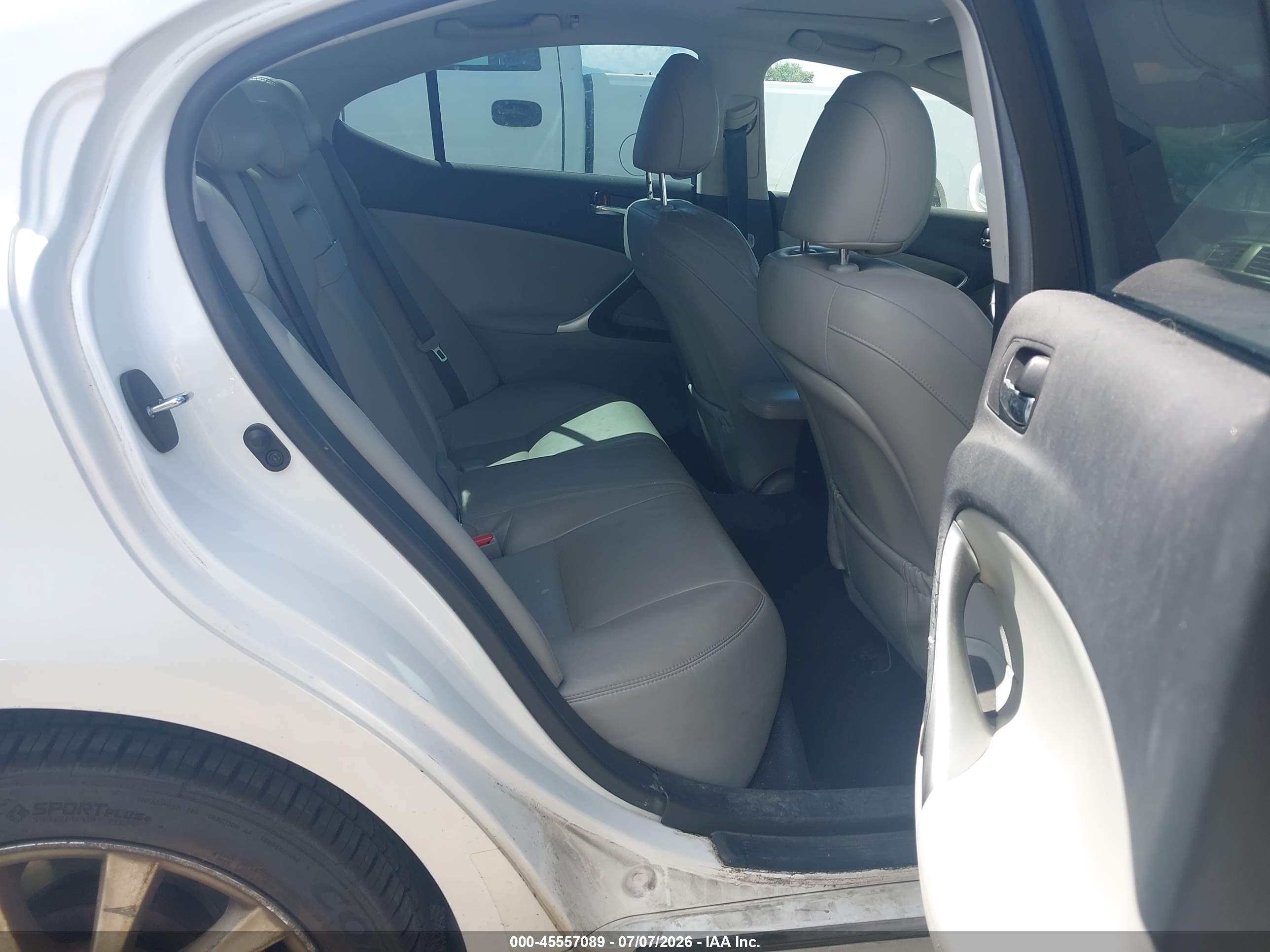 2008 Lexus Is 250   White vin: JTHCK262185024350