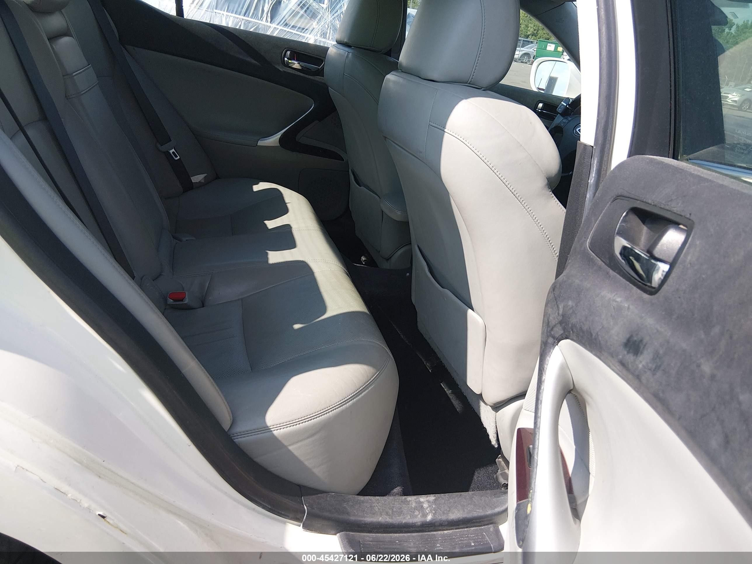 2006 Lexus Is 250   White vin: JTHCK262362000436