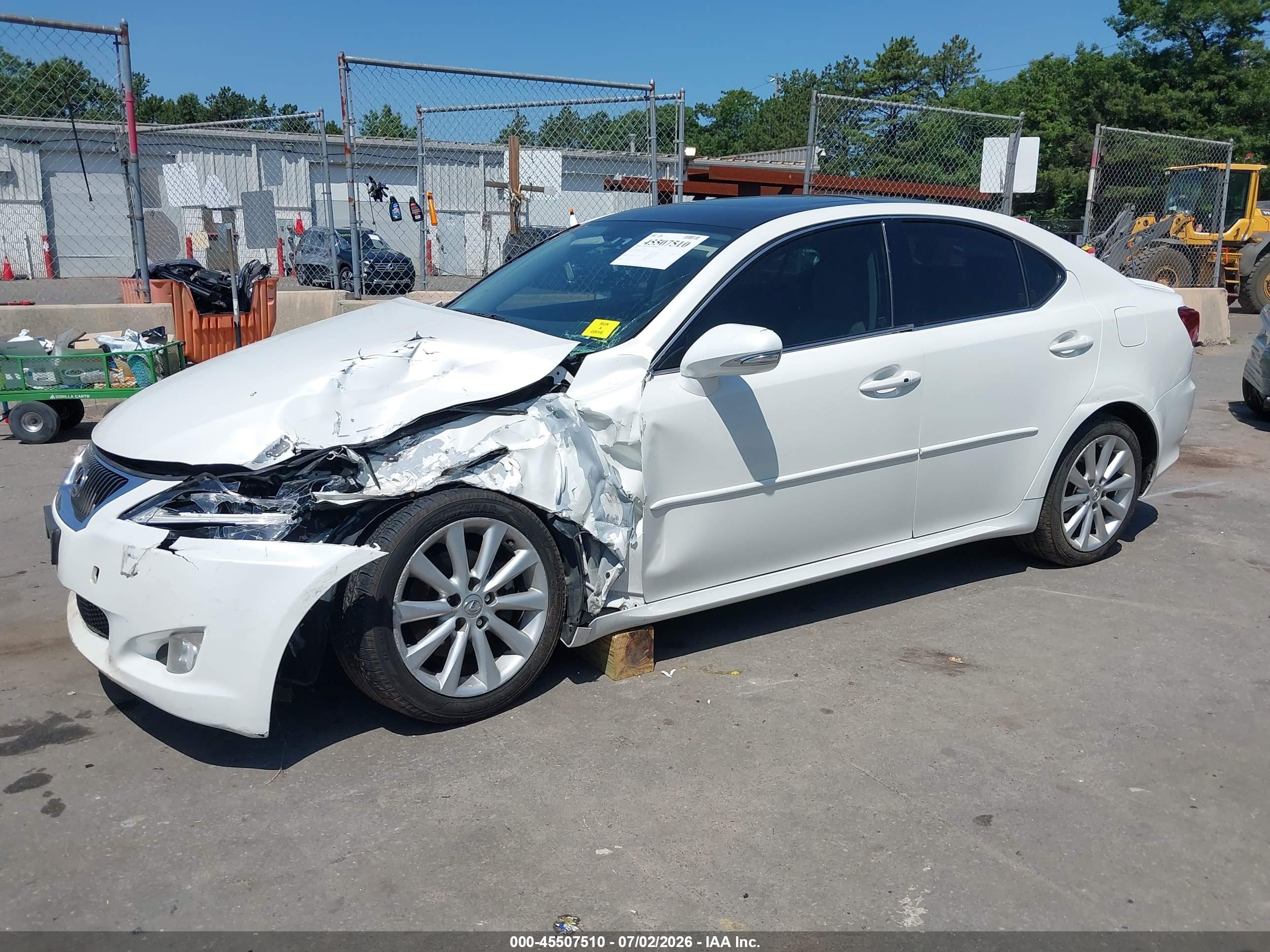 2009 Lexus Is 250   White vin: JTHCK262495032718