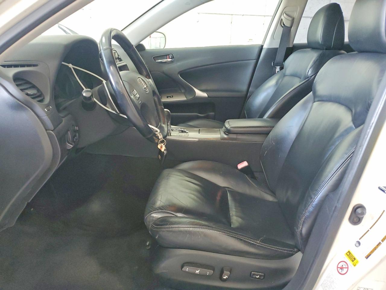 2009 Lexus Is 250 White vin: JTHCK262495032928