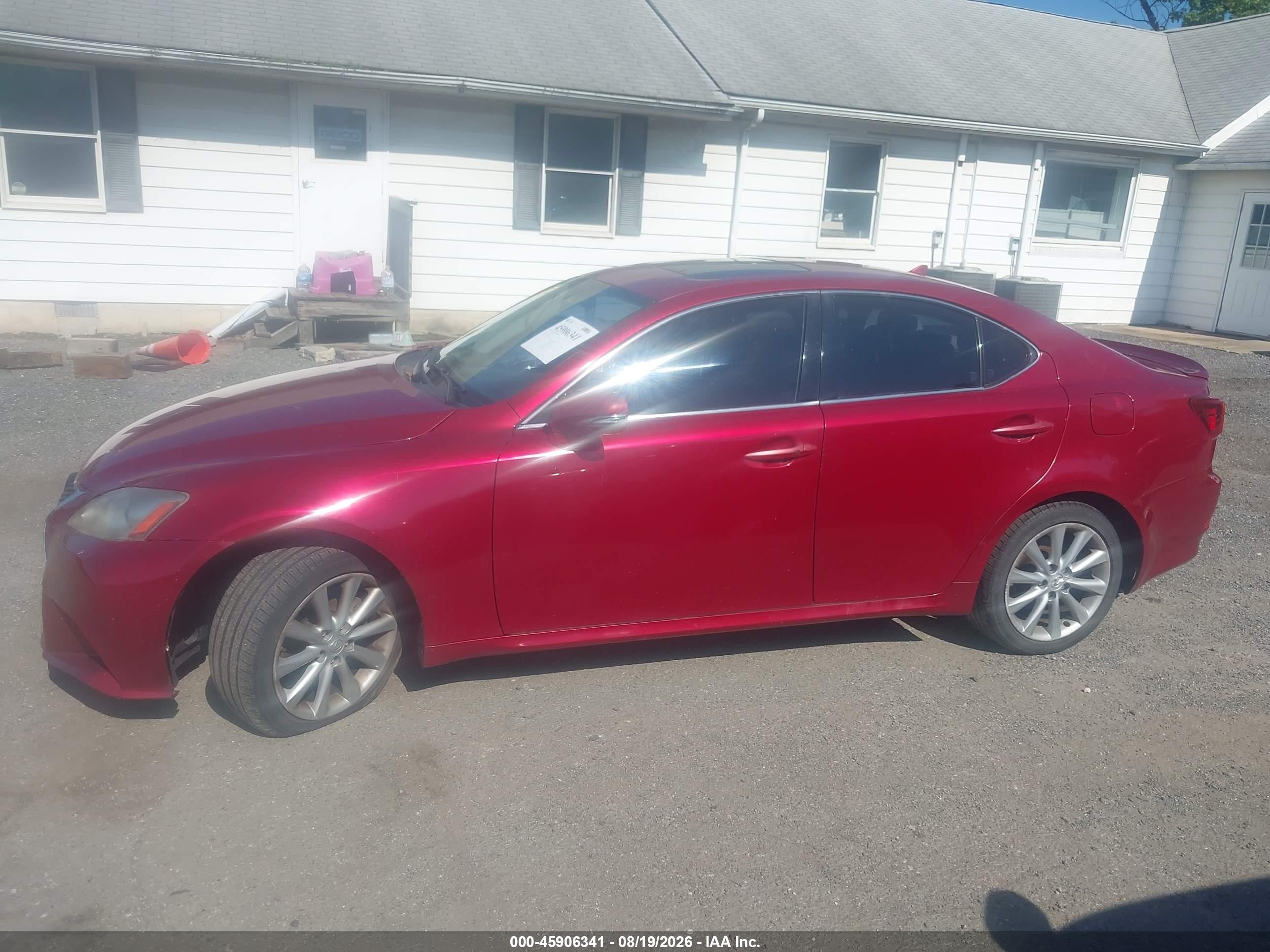 2009 Lexus Is 250   Красный vin: JTHCK262695029819