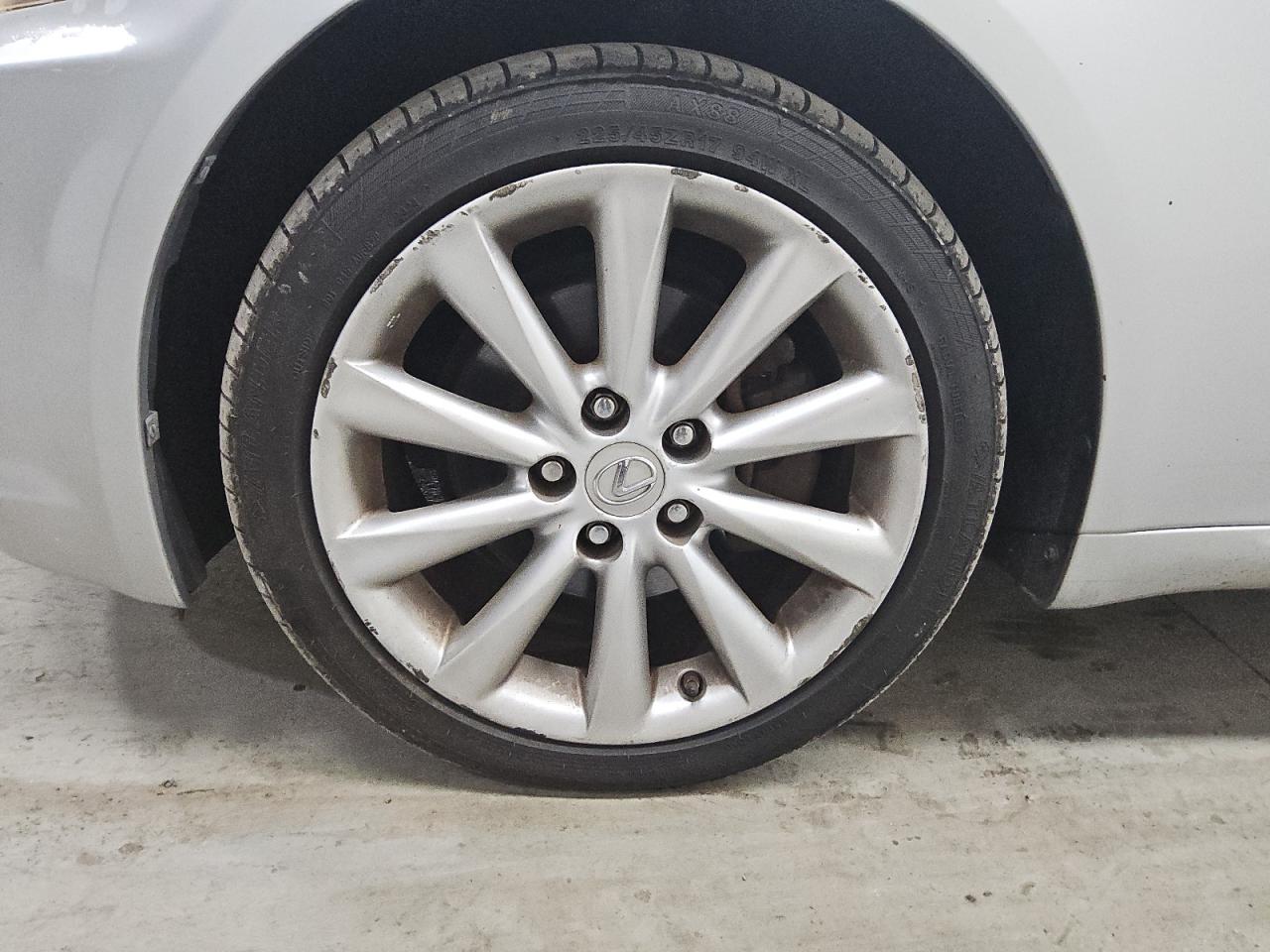 2009 Lexus Is 250 Silver vin: JTHCK262695031408 Damage: Left Front Wheel, Curb Rash, > 12 Inches