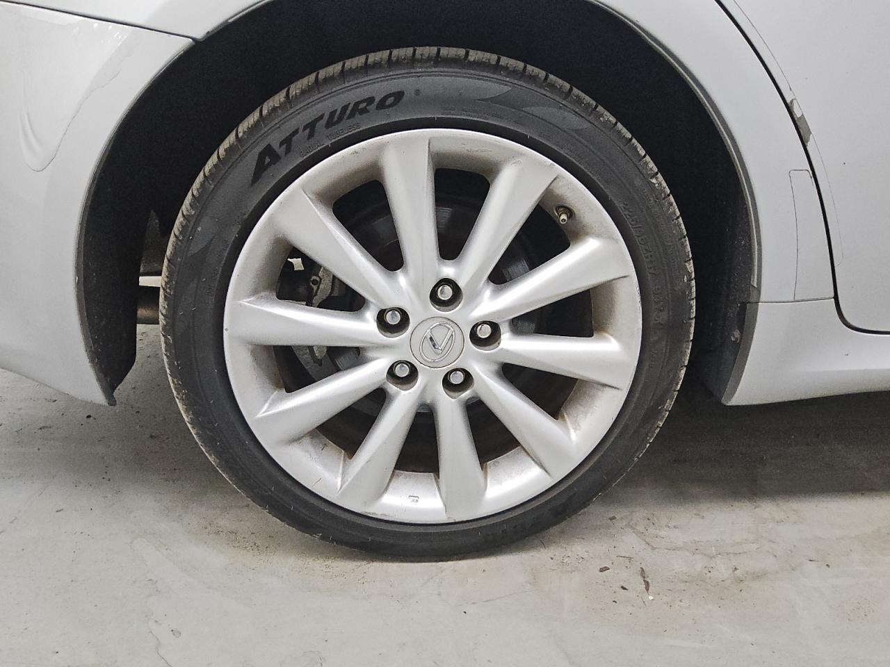 2009 Lexus Is 250 Silver vin: JTHCK262695031408 Damage: Right Rear Wheel, Curb Rash, 4 To 5 Inches