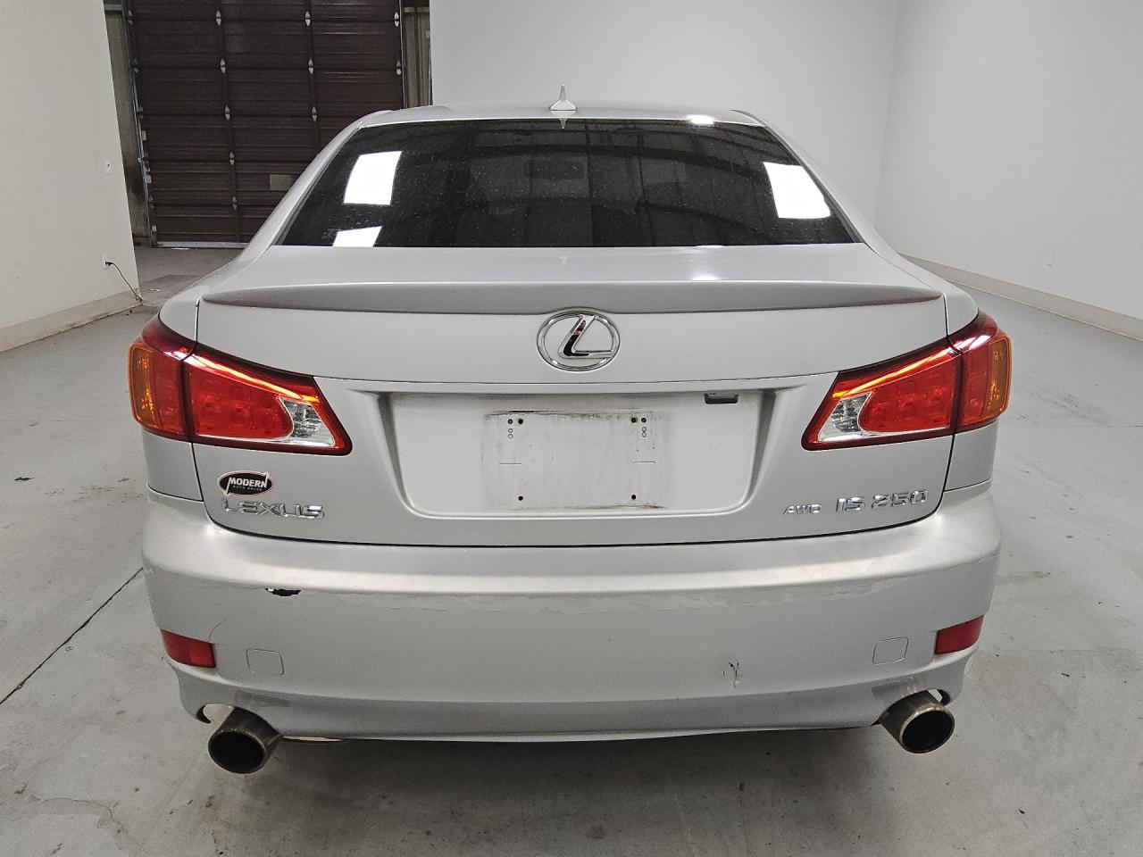 2009 Lexus Is 250 Silver vin: JTHCK262695031408 Damage: Rear Bumper, Dent(S) W/ Paint Dmg, 5 To 6 Inches