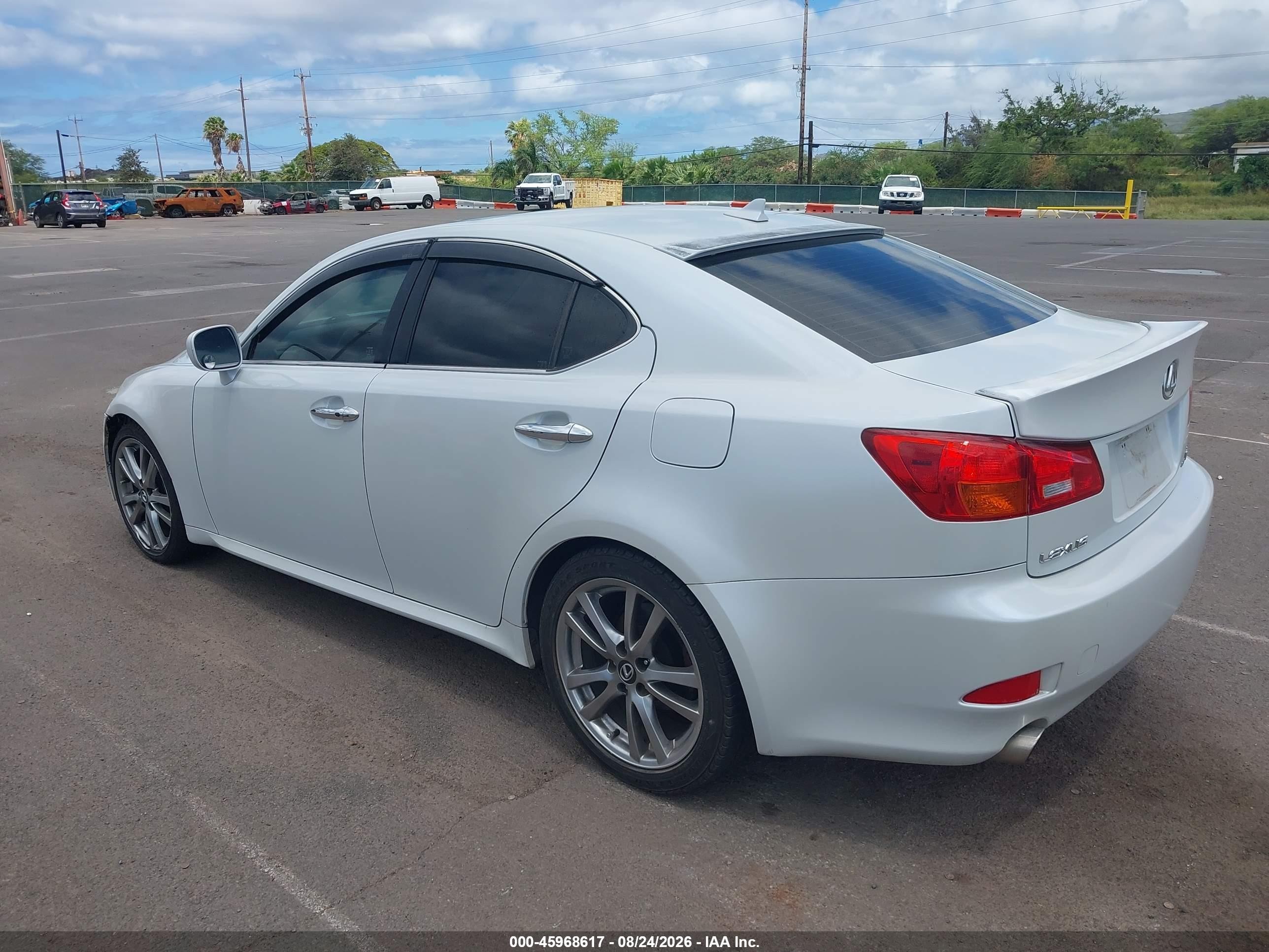2007 Lexus Is 250   White vin: JTHCK262772018360