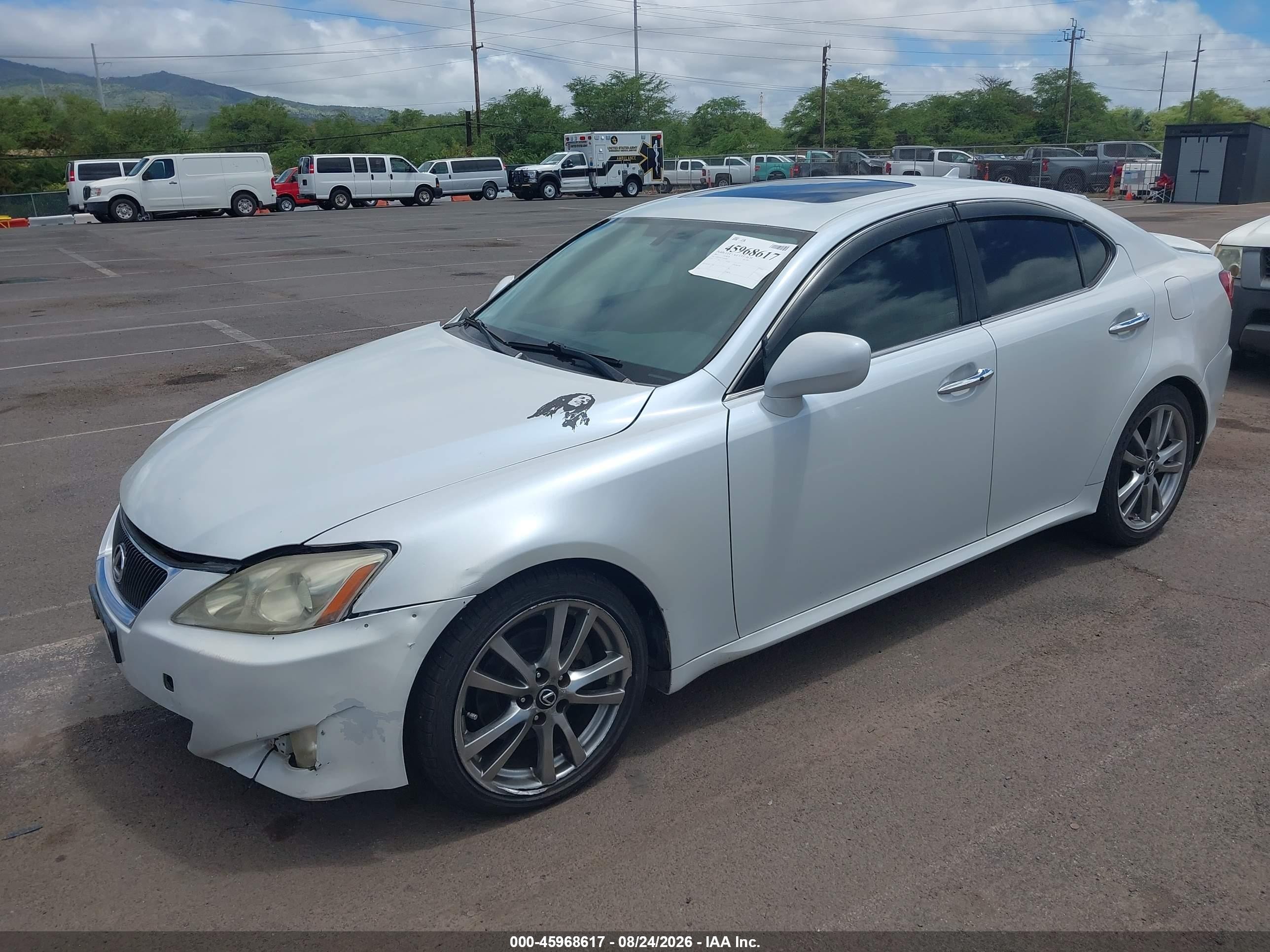 2007 Lexus Is 250   White vin: JTHCK262772018360