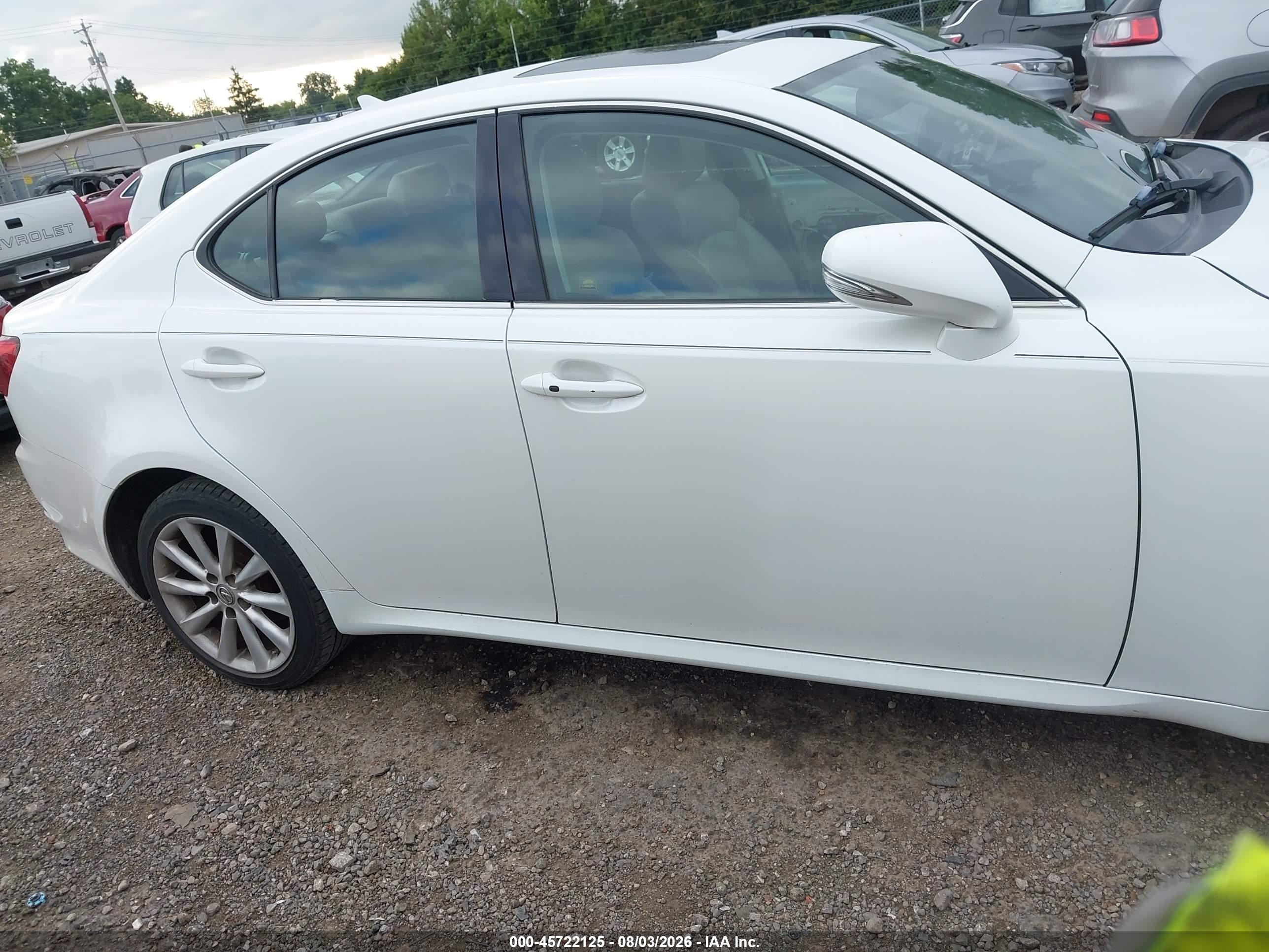 2009 Lexus Is 250   White vin: JTHCK262792031967