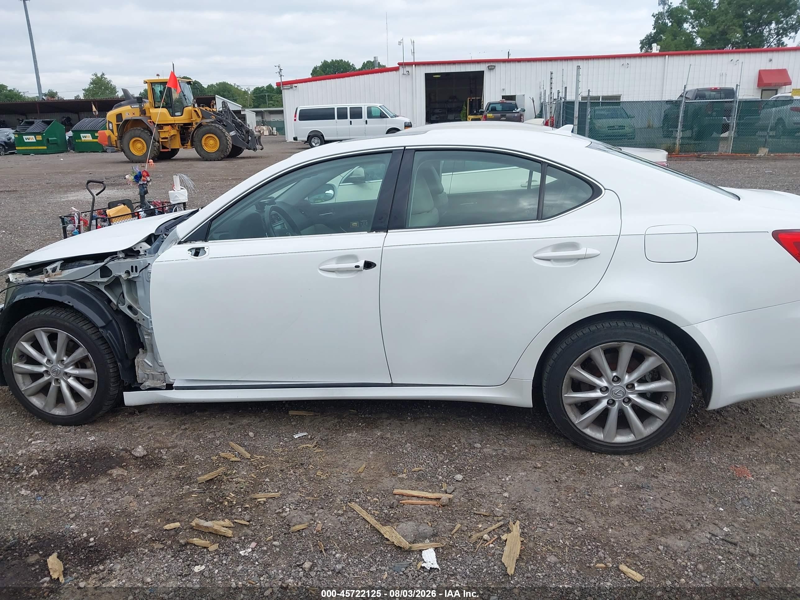 2009 Lexus Is 250   White vin: JTHCK262792031967