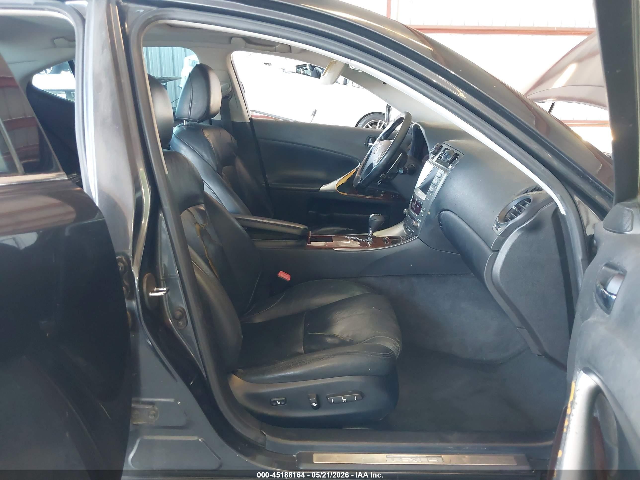 2008 Lexus Is 250   Черный vin: JTHCK262885018030