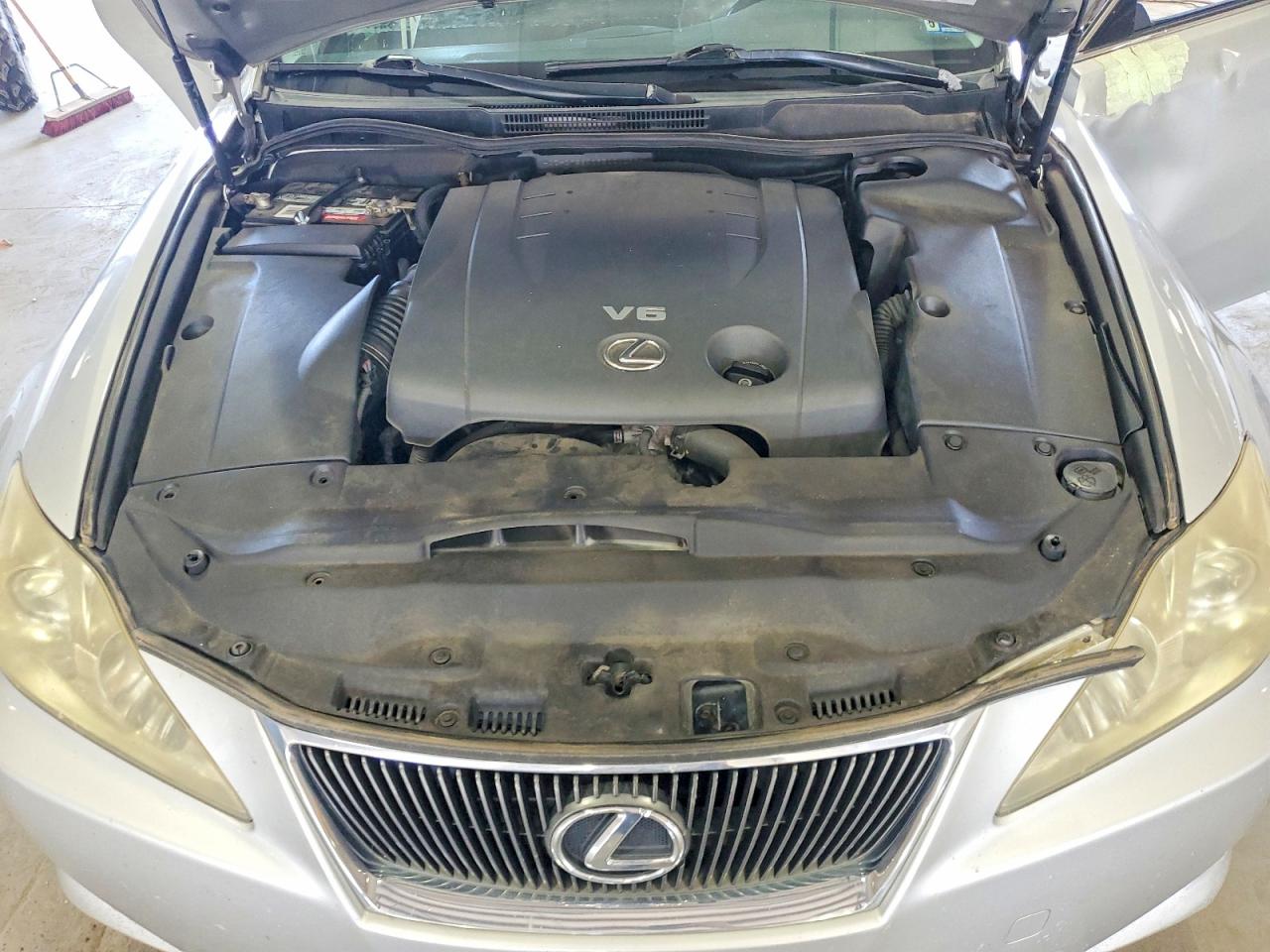 2008 Lexus Is 250 Silver vin: JTHCK262885021297