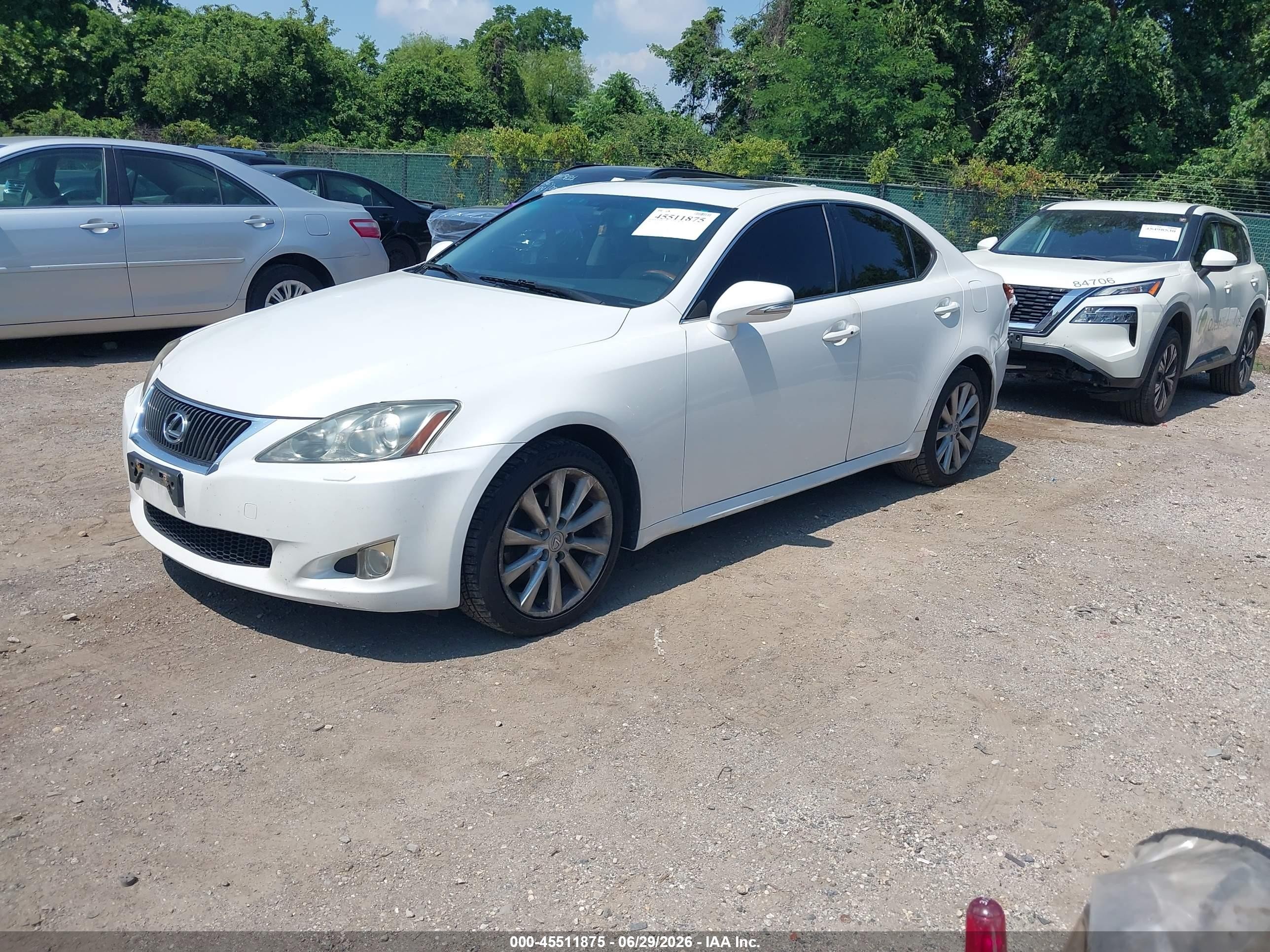 2009 Lexus Is 250   White vin: JTHCK262895035394