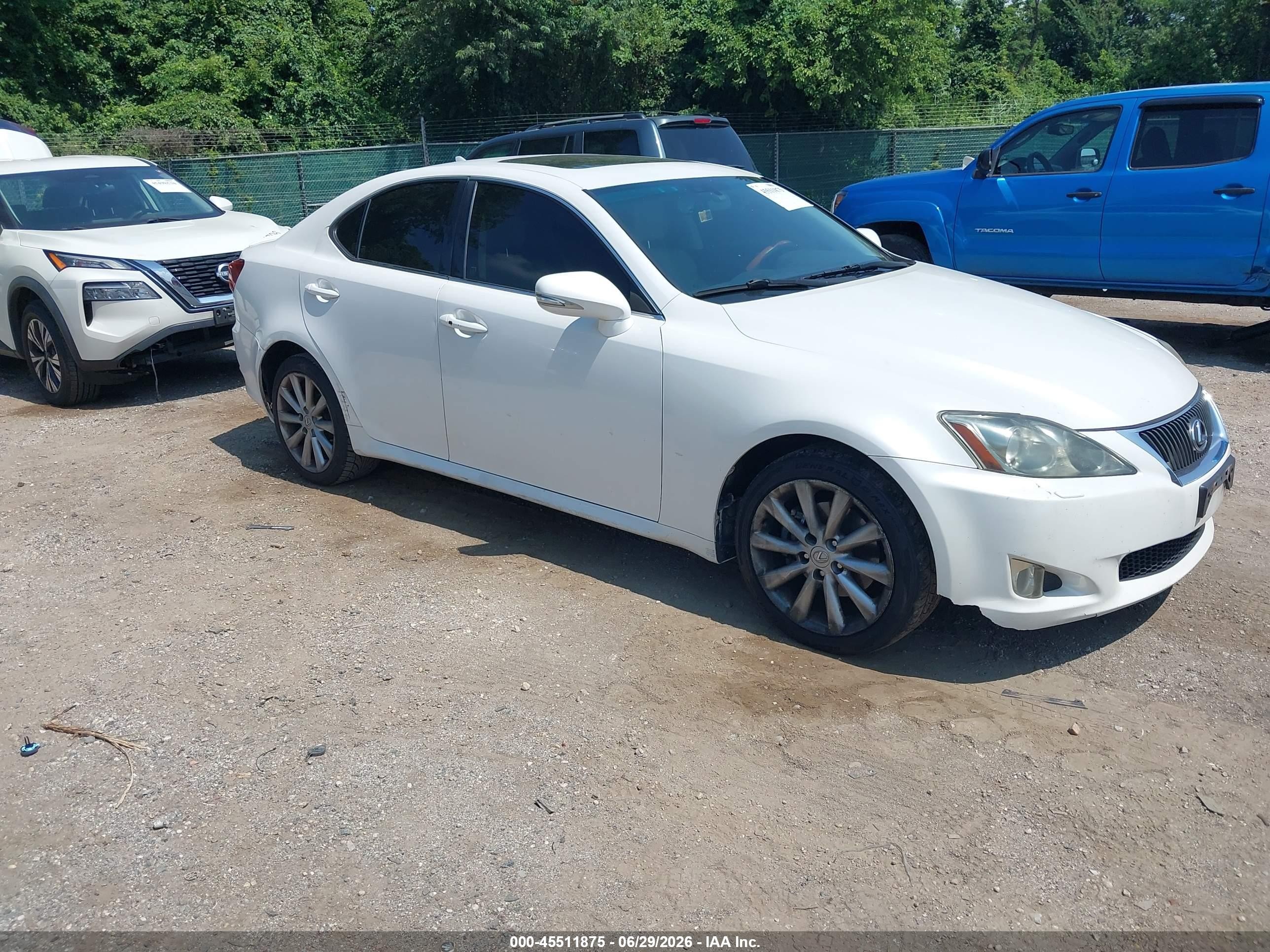 2009 Lexus Is 250   White vin: JTHCK262895035394