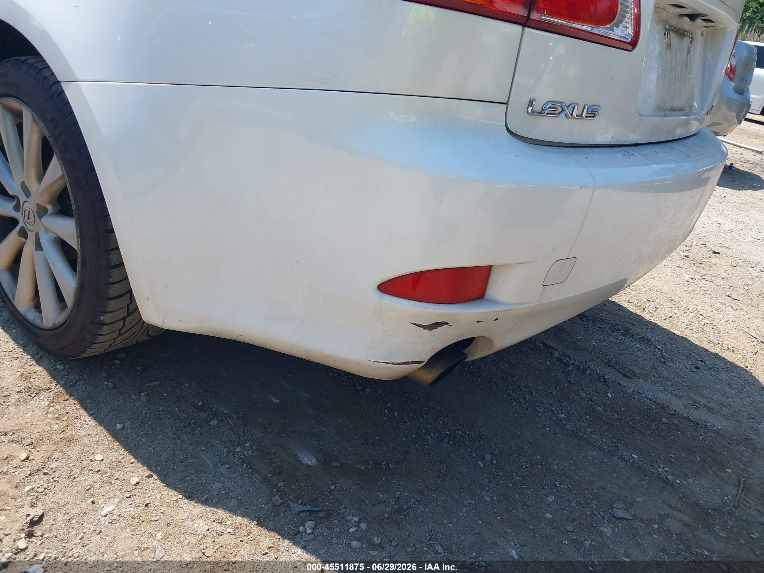 2009 Lexus Is 250   White vin: JTHCK262895035394