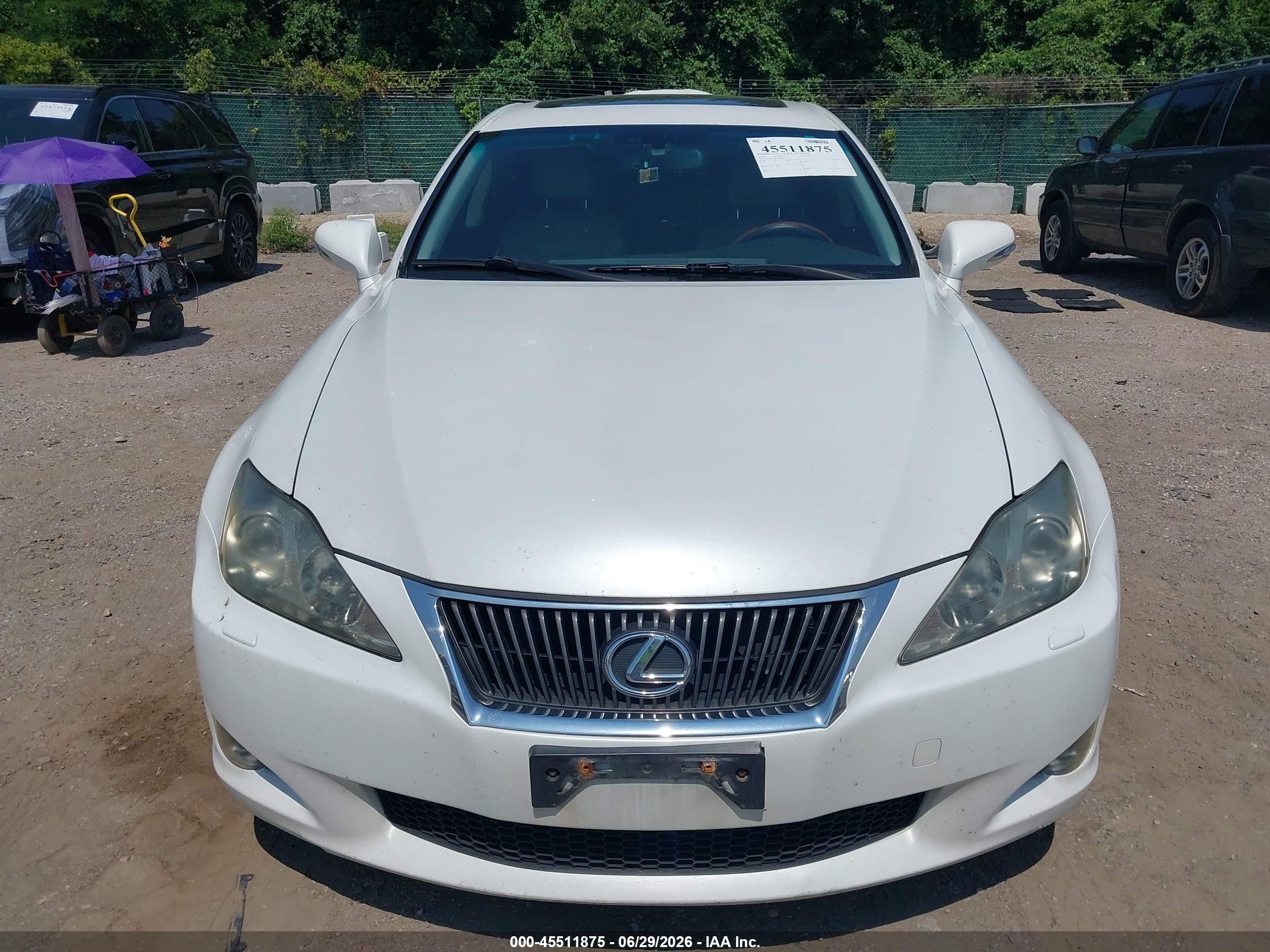 2009 Lexus Is 250   White vin: JTHCK262895035394