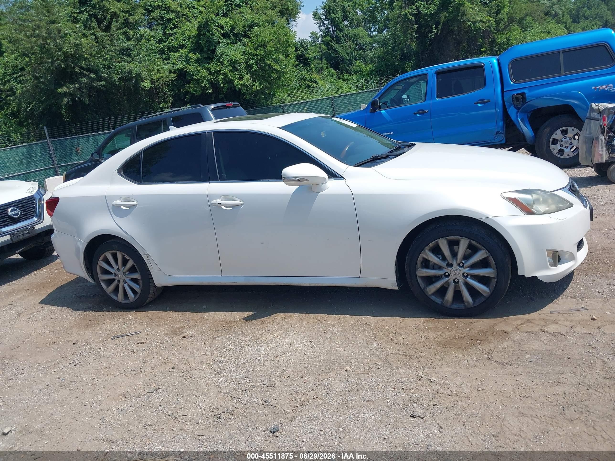 2009 Lexus Is 250   White vin: JTHCK262895035394