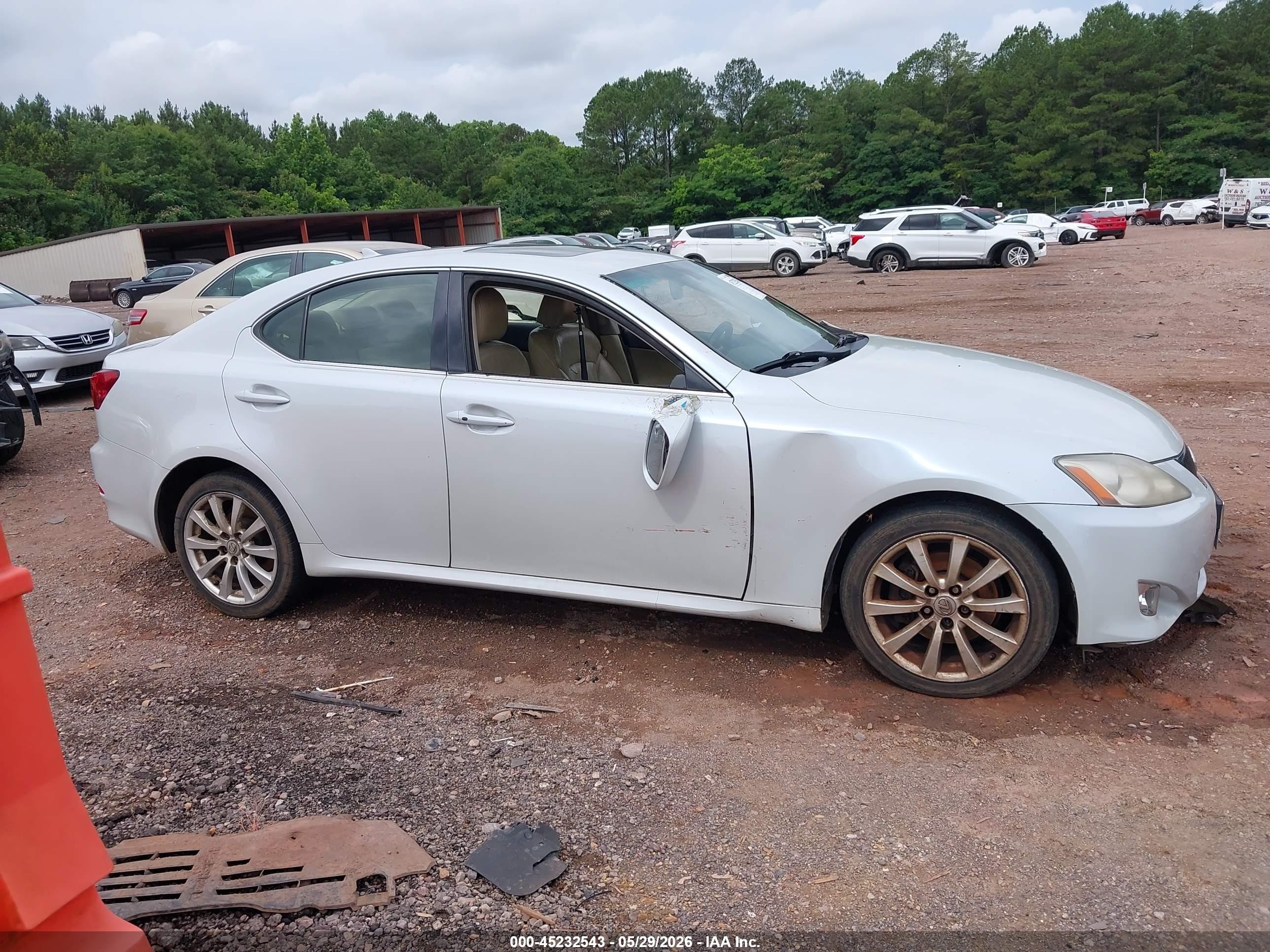 2008 Lexus Is 250   White vin: JTHCK262982020483