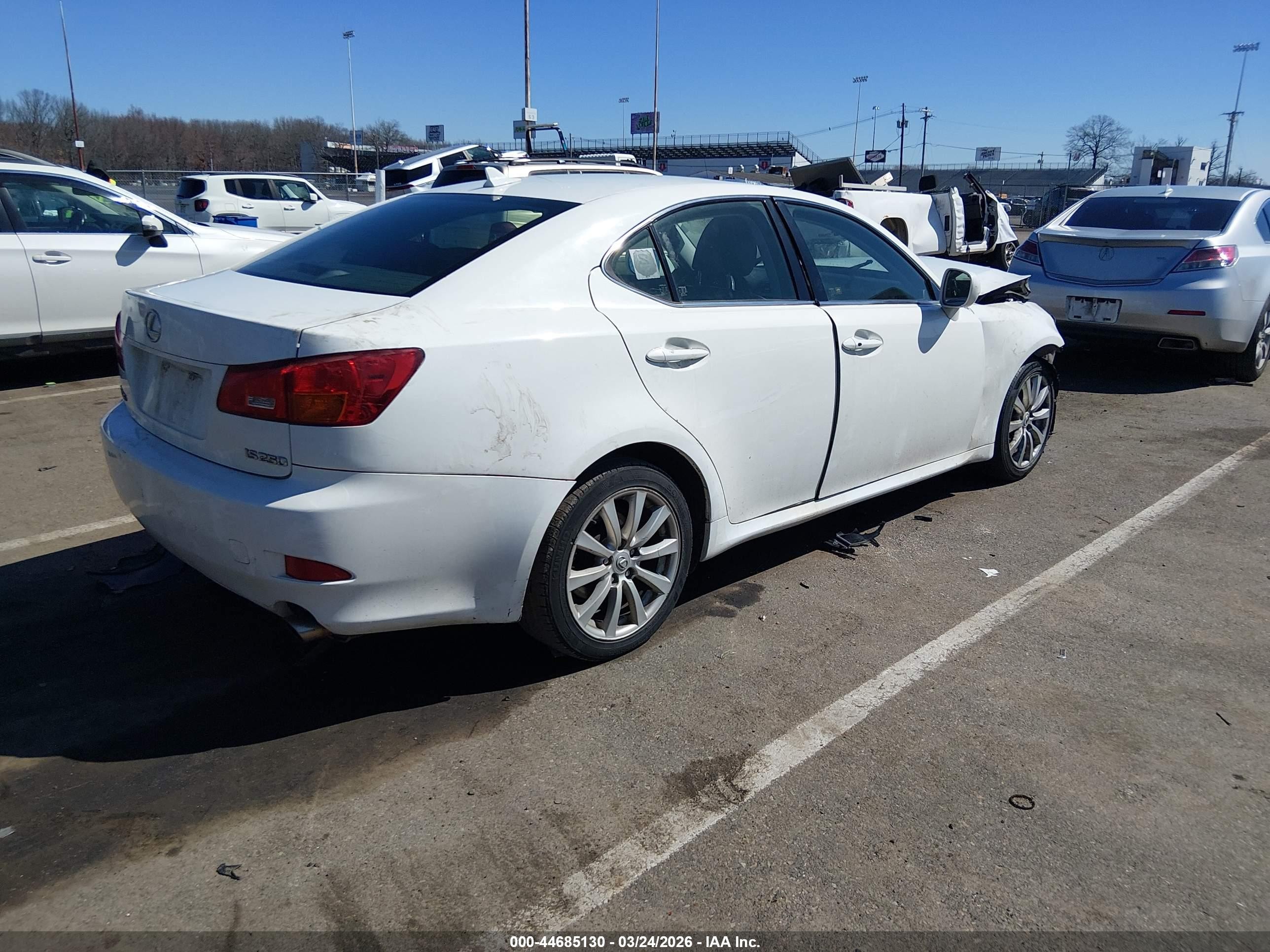 2007 Lexus Is 250   White vin: JTHCK262X72019664