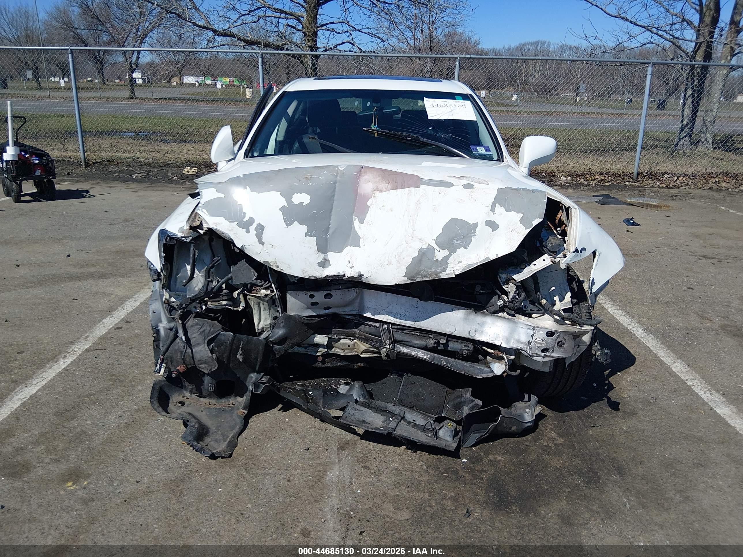 2007 Lexus Is 250   White vin: JTHCK262X72019664