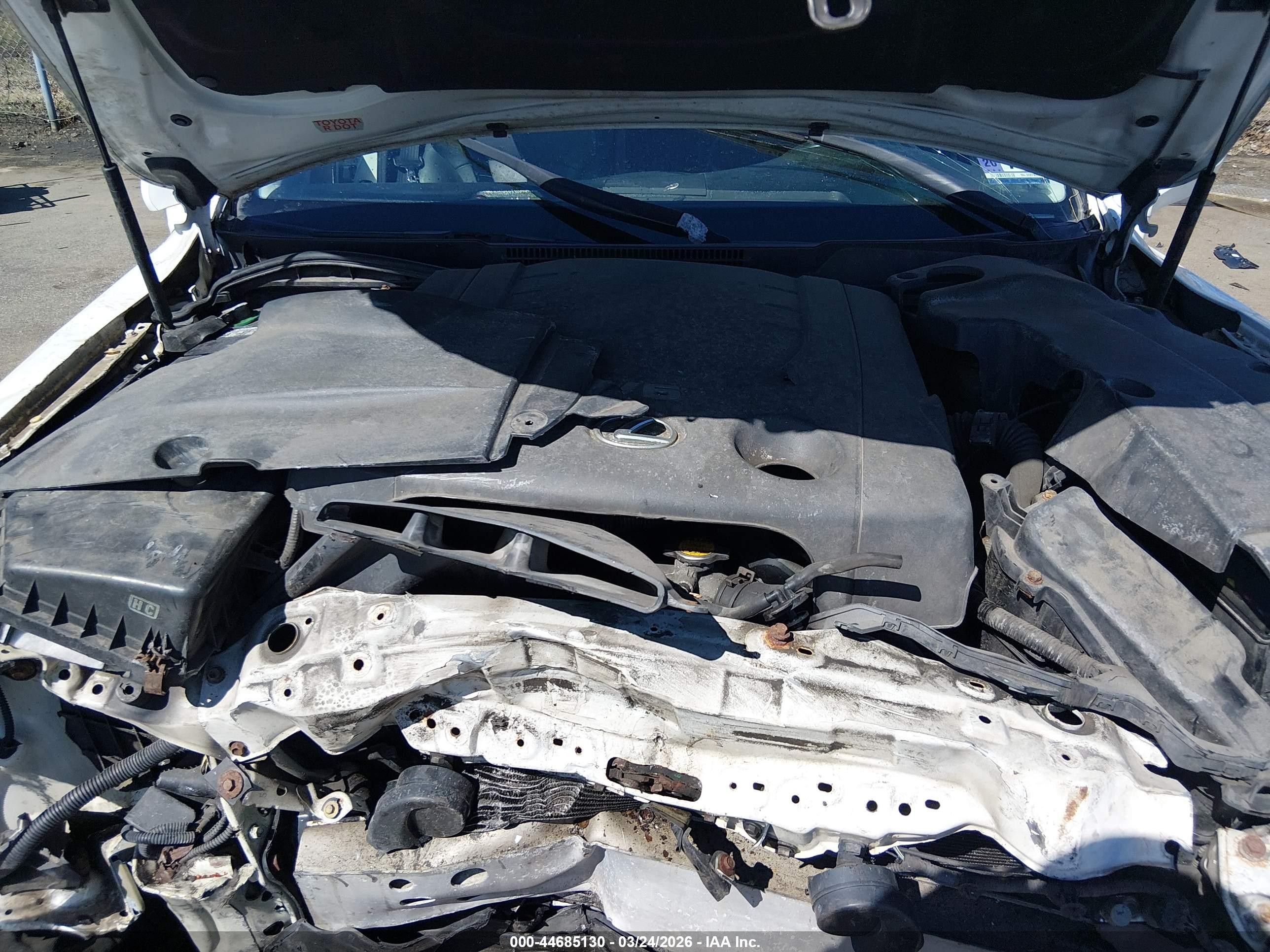 2007 Lexus Is 250   White vin: JTHCK262X72019664