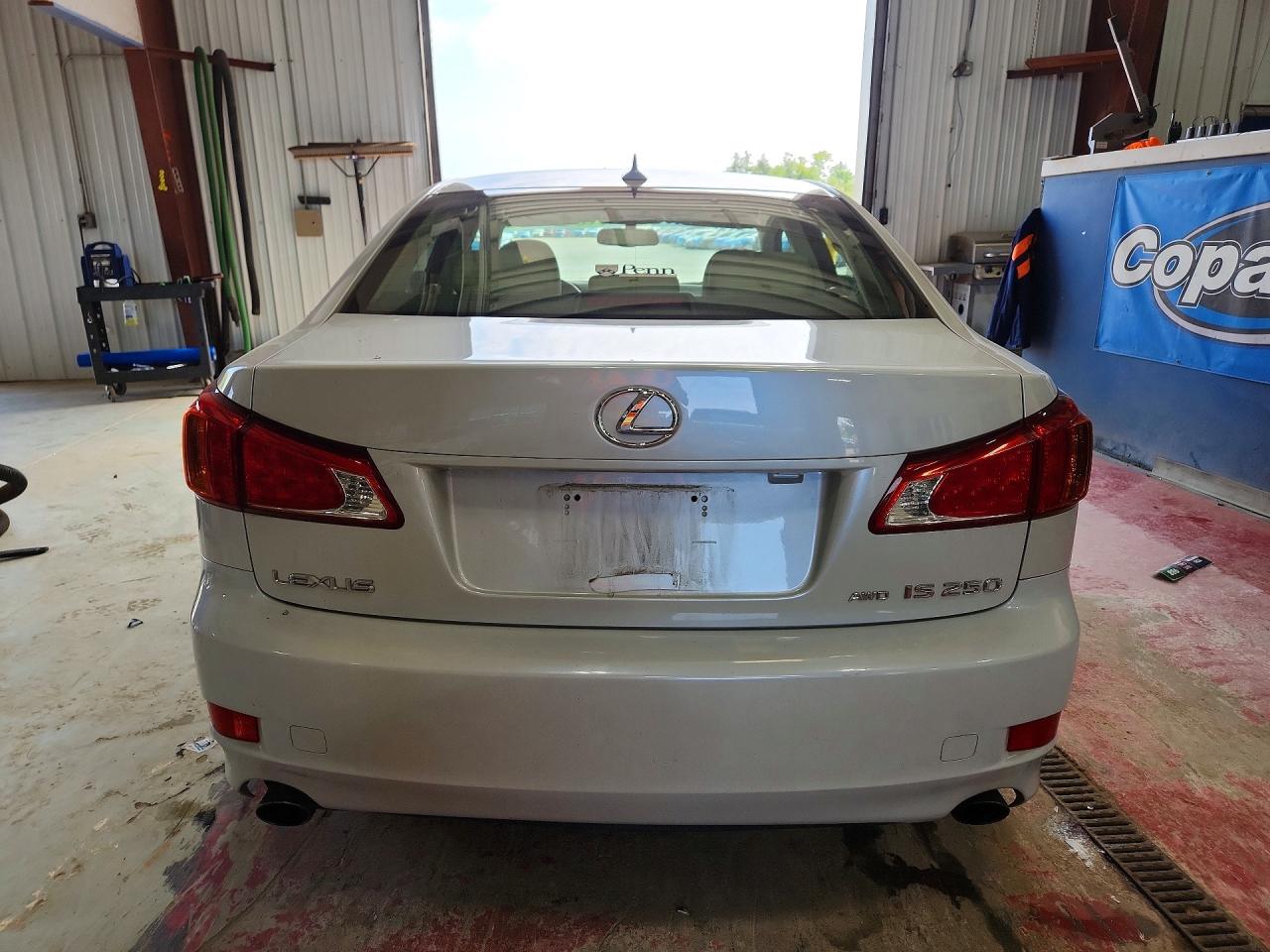 2009 Lexus Is 250 White vin: JTHCK262X92029839