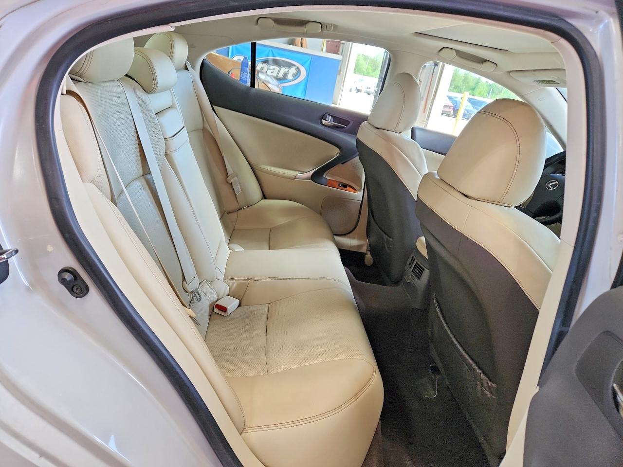 2009 Lexus Is 250 White vin: JTHCK262X92029839