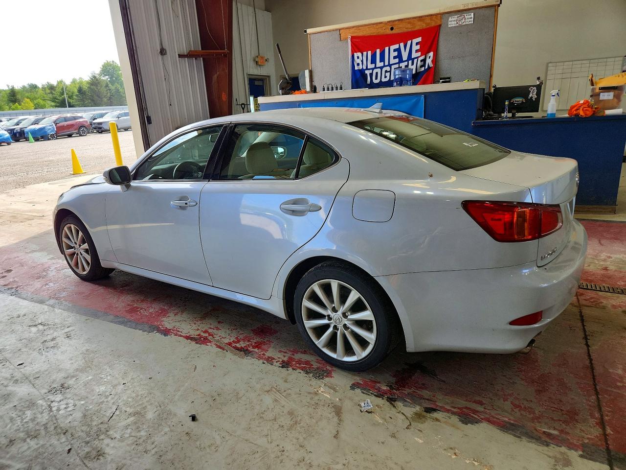 2009 Lexus Is 250 White vin: JTHCK262X92029839