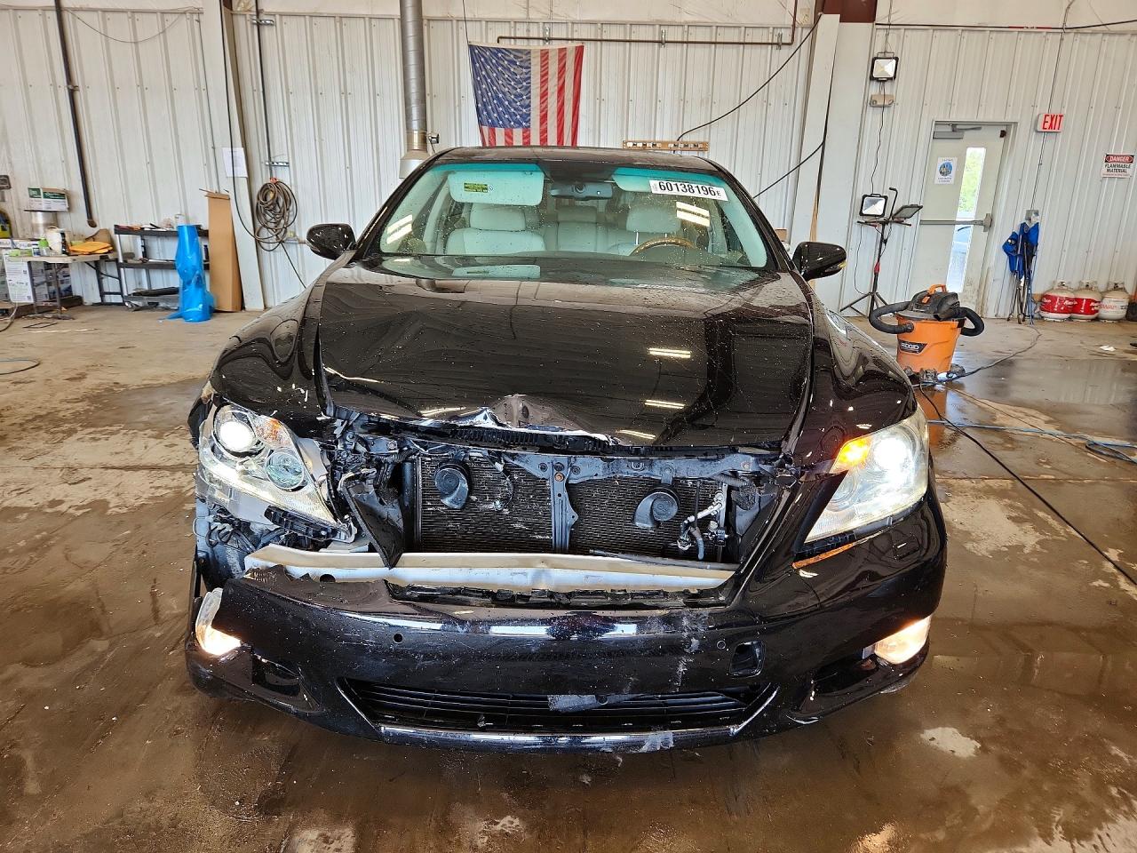2010 Lexus Ls 460 Черный vin: JTHCL1EF4A5006765