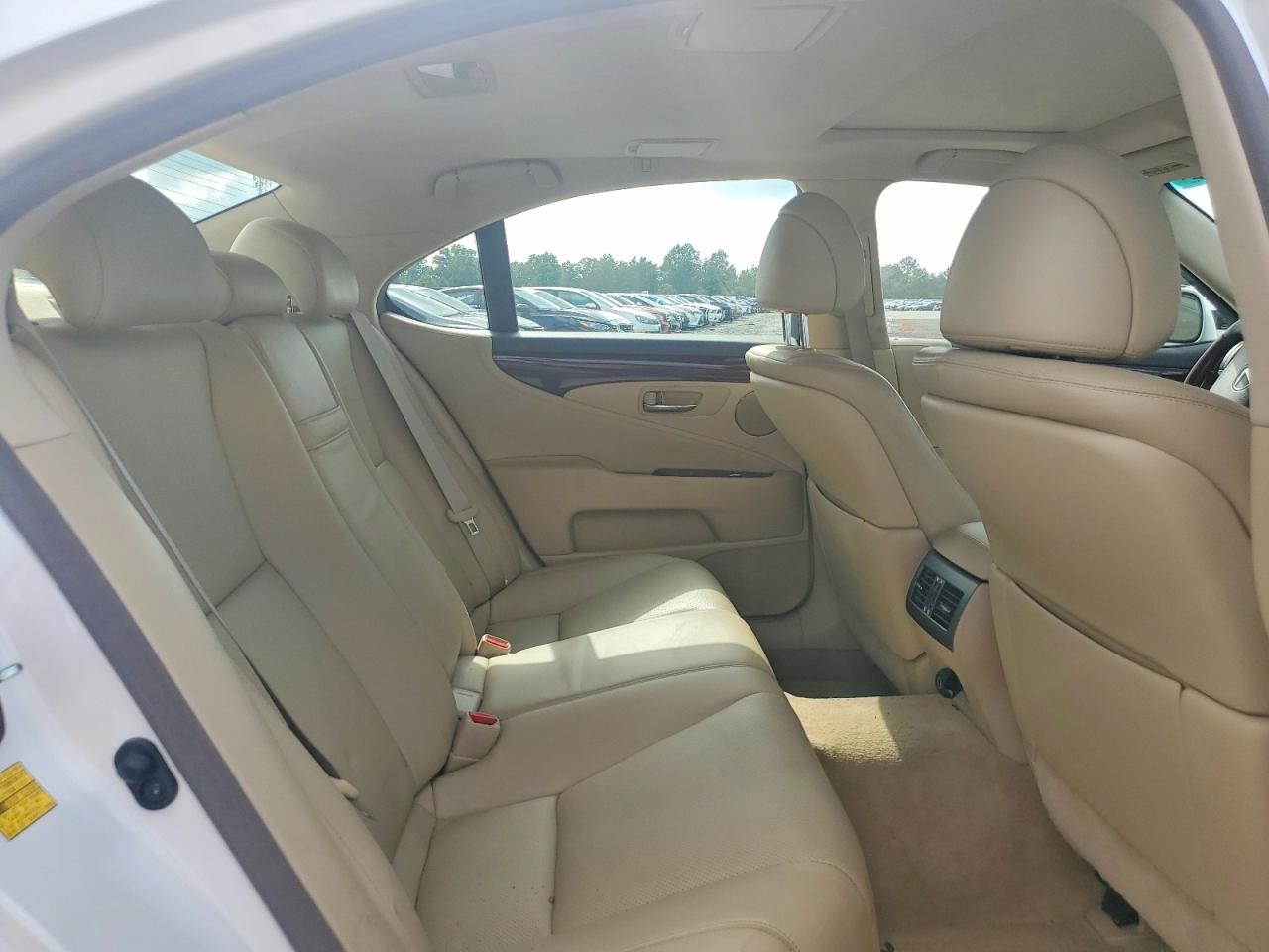 2009 Lexus Ls 460 White vin: JTHCL46F695001577