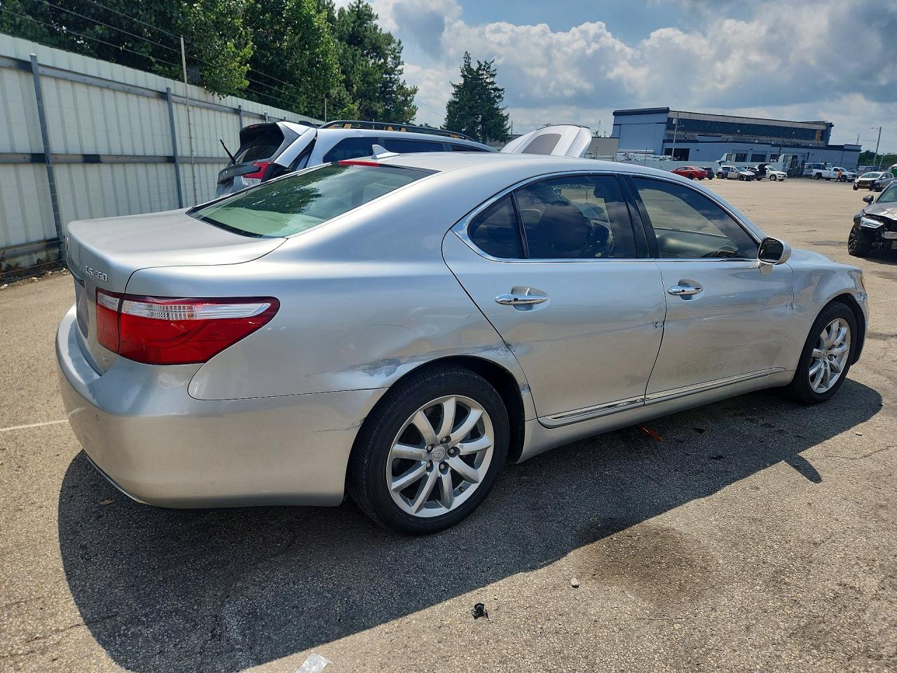 2009 Lexus Ls 460 Silver vin: JTHCL46F795002849