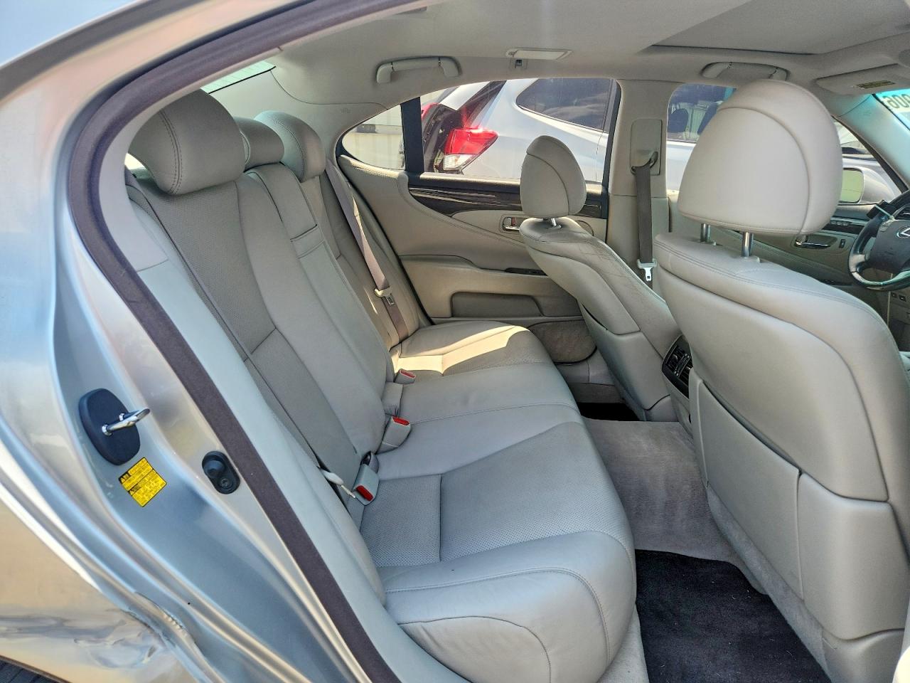 2009 Lexus Ls 460 Silver vin: JTHCL46F795002849