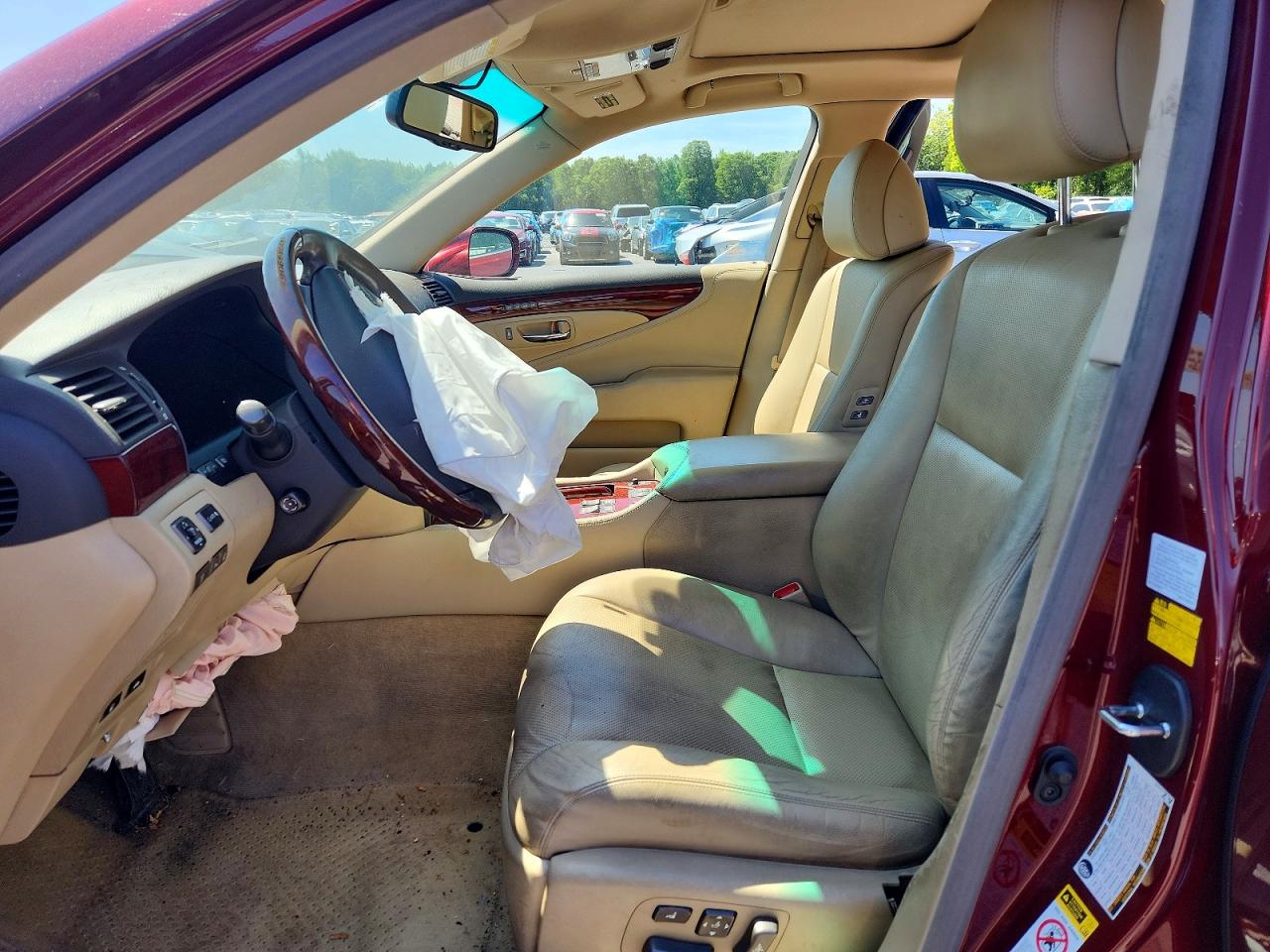 2009 Lexus Ls 460 Red vin: JTHCL46FX95001727