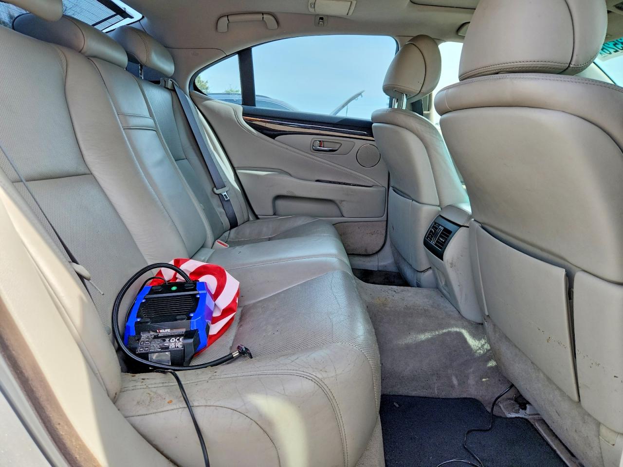 2010 Lexus Ls 460 Silver vin: JTHCL5EF0A5006088