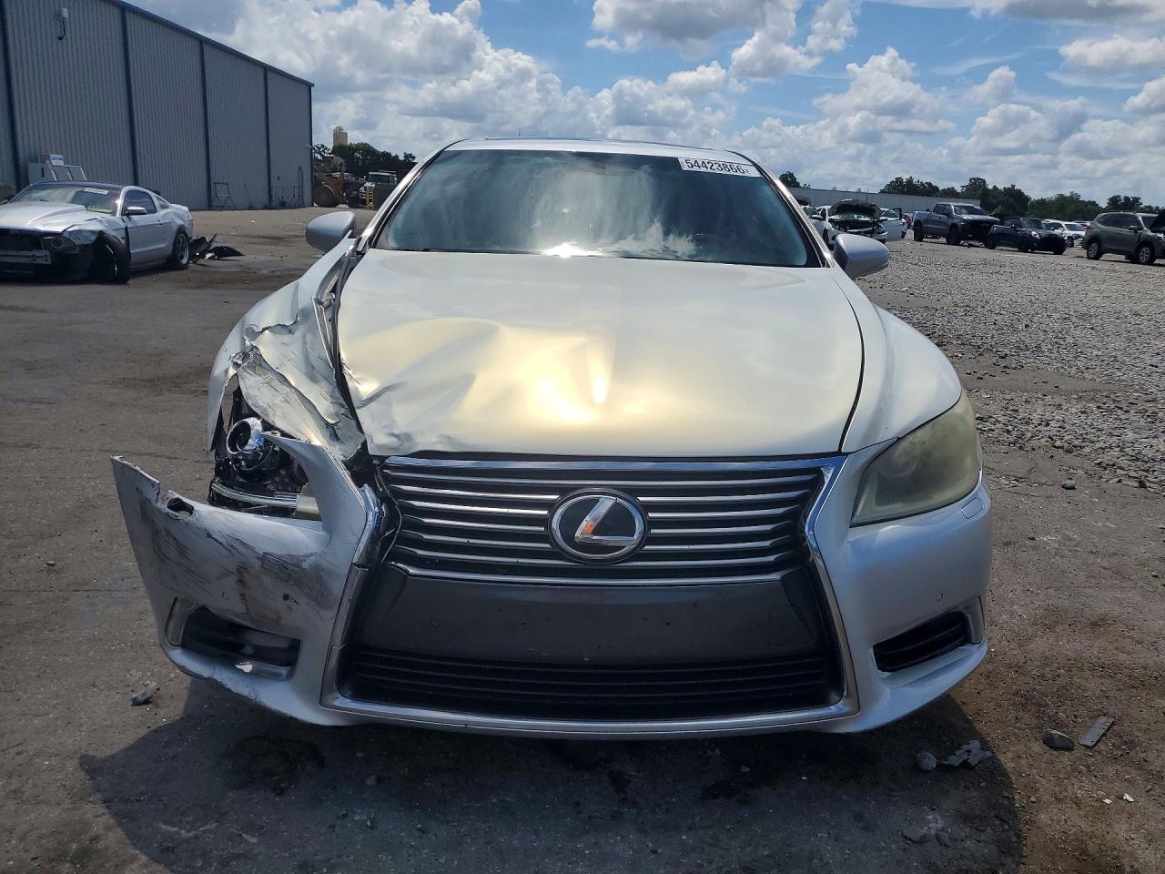 2013 Lexus Ls 460 Silver vin: JTHCL5EF1D5019520