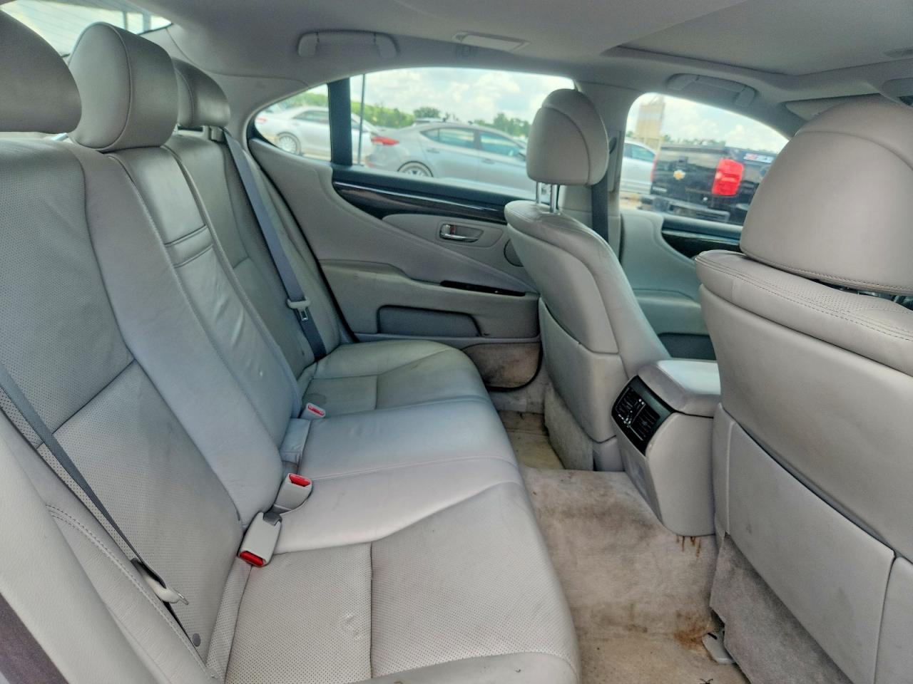 2010 Lexus Ls 460 Silver vin: JTHCL5EF2A5008098