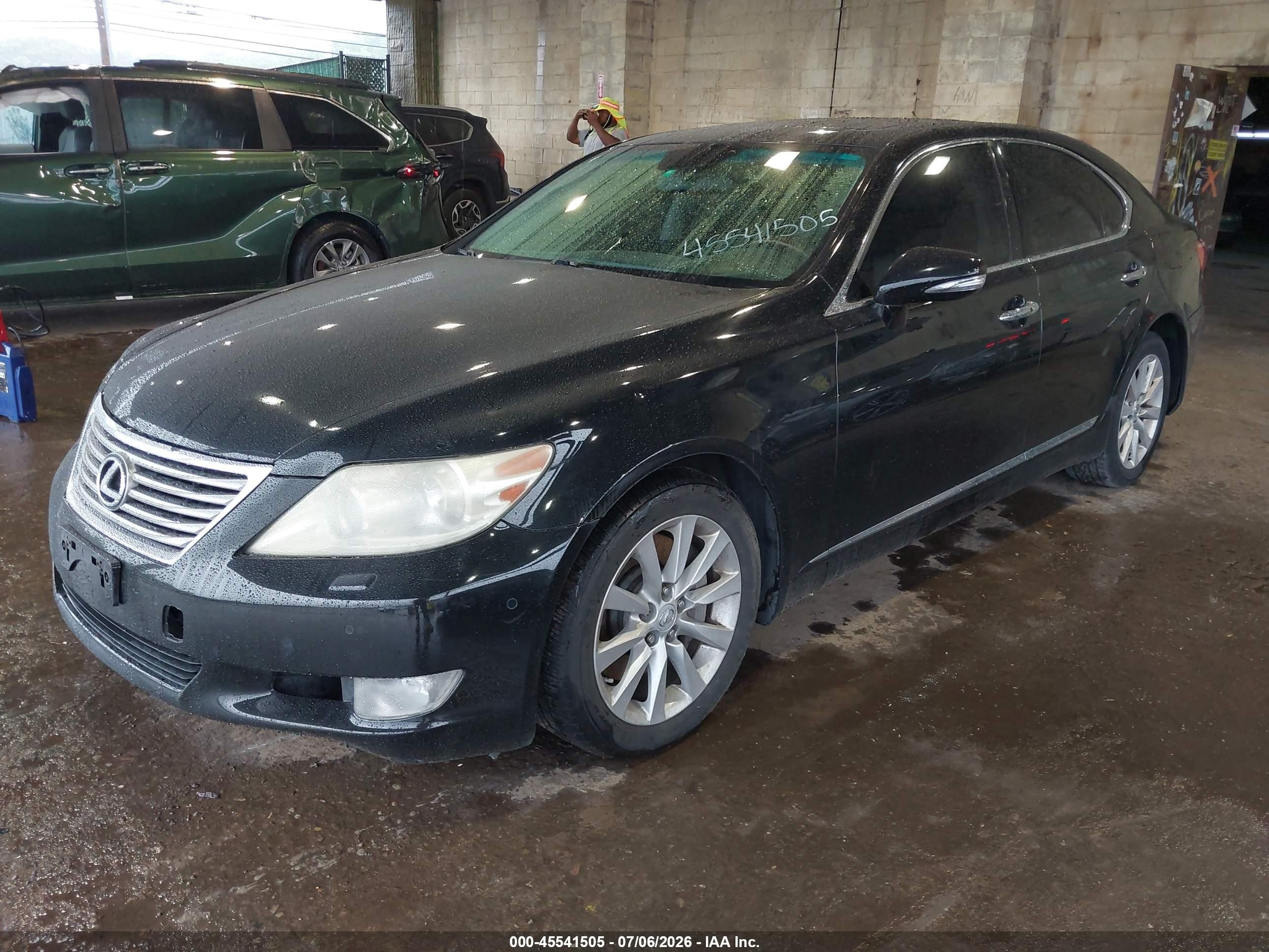 2011 Lexus Ls 460   Black vin: JTHCL5EF2B5010435
