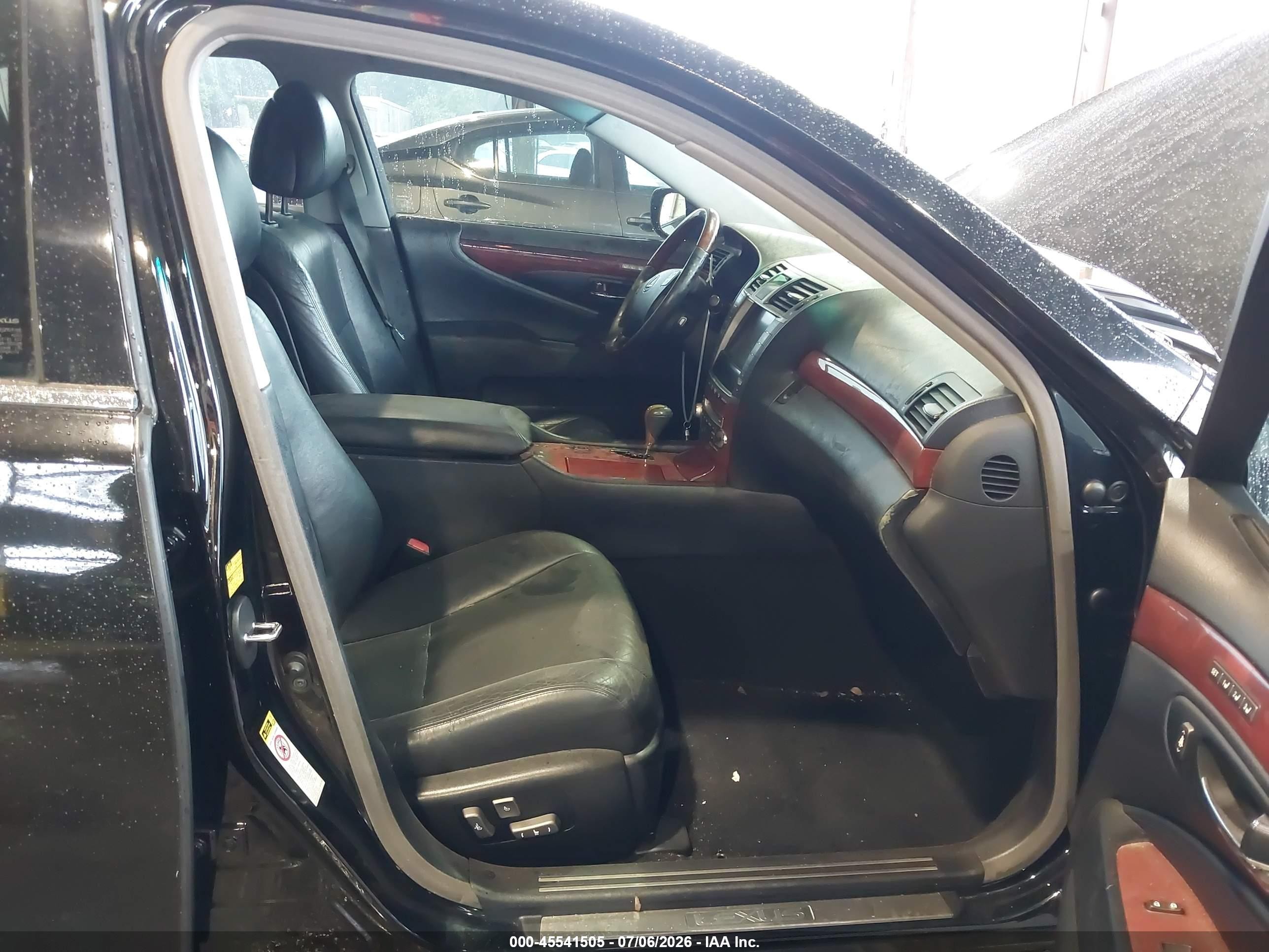 2011 Lexus Ls 460   Black vin: JTHCL5EF2B5010435
