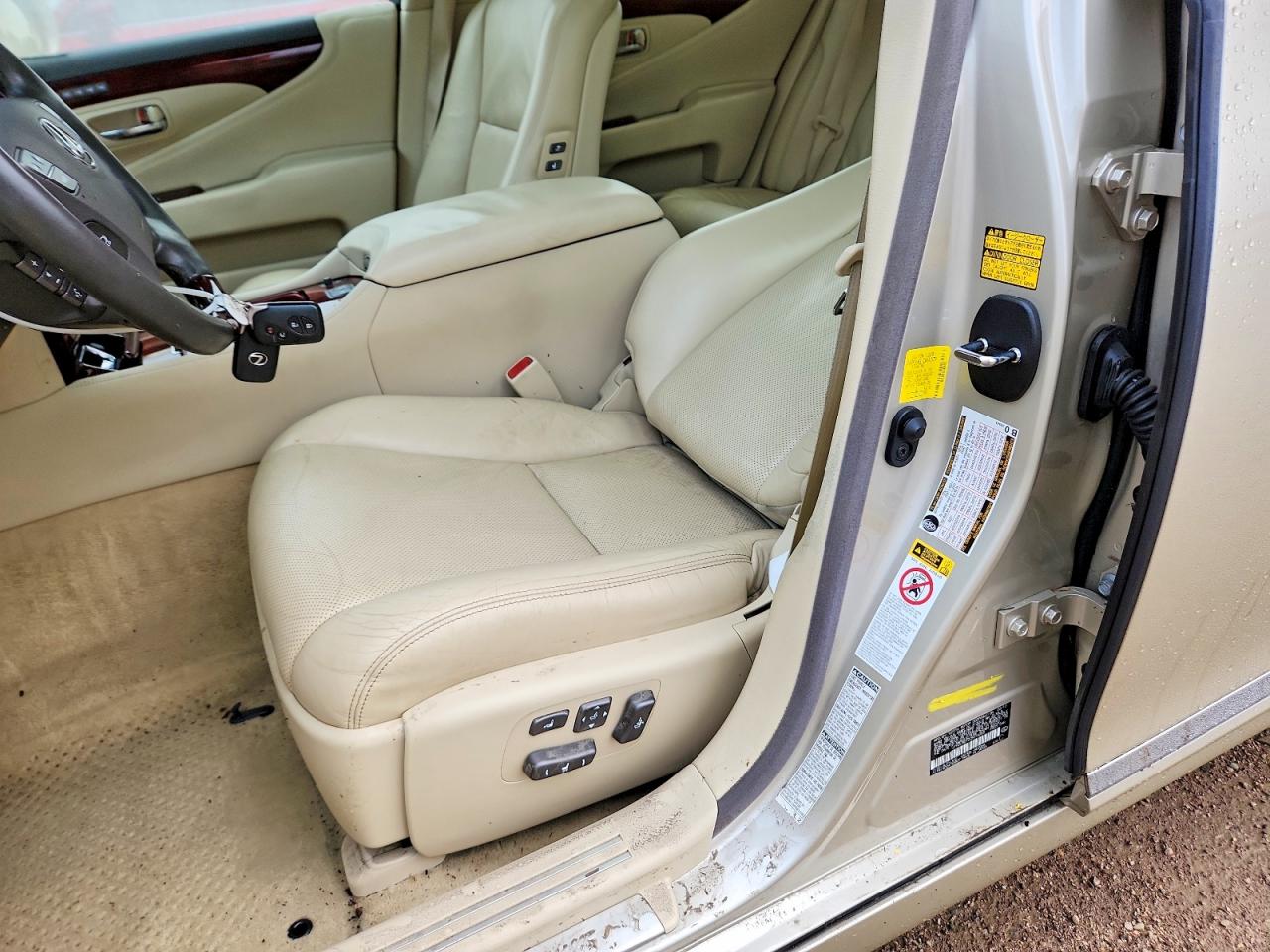2012 Lexus Ls 460 Beige vin: JTHCL5EF2C5014065