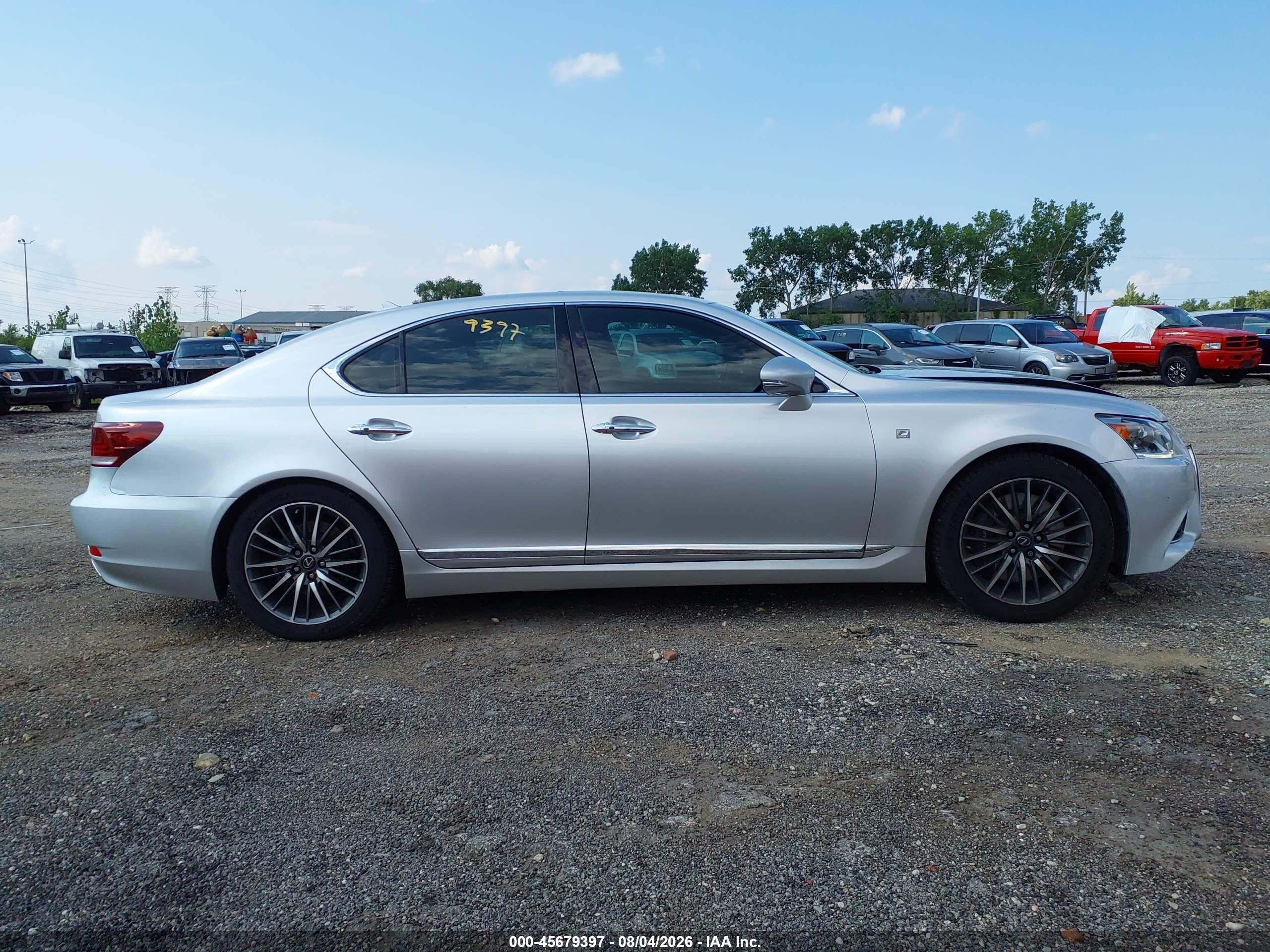 2013 Lexus Ls 460 Серебряный vin: JTHCL5EF2D5018019