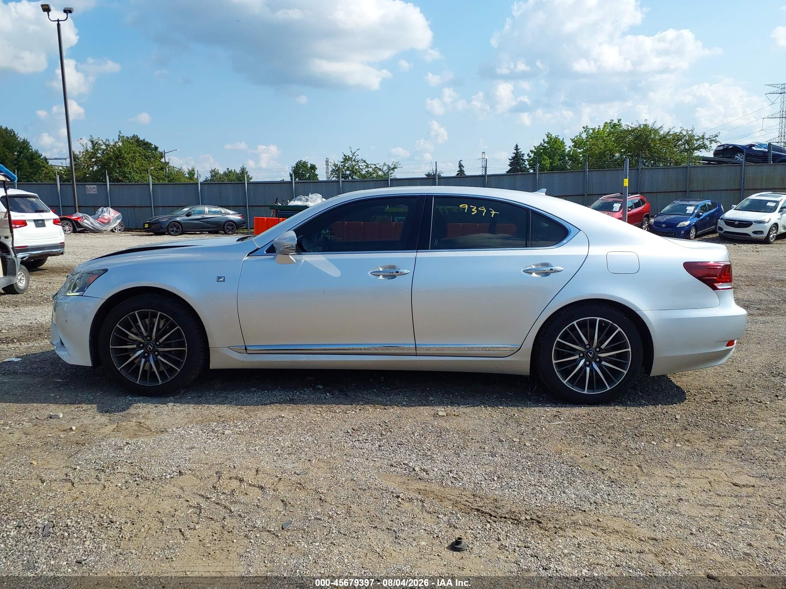 2013 Lexus Ls 460 Серебряный vin: JTHCL5EF2D5018019