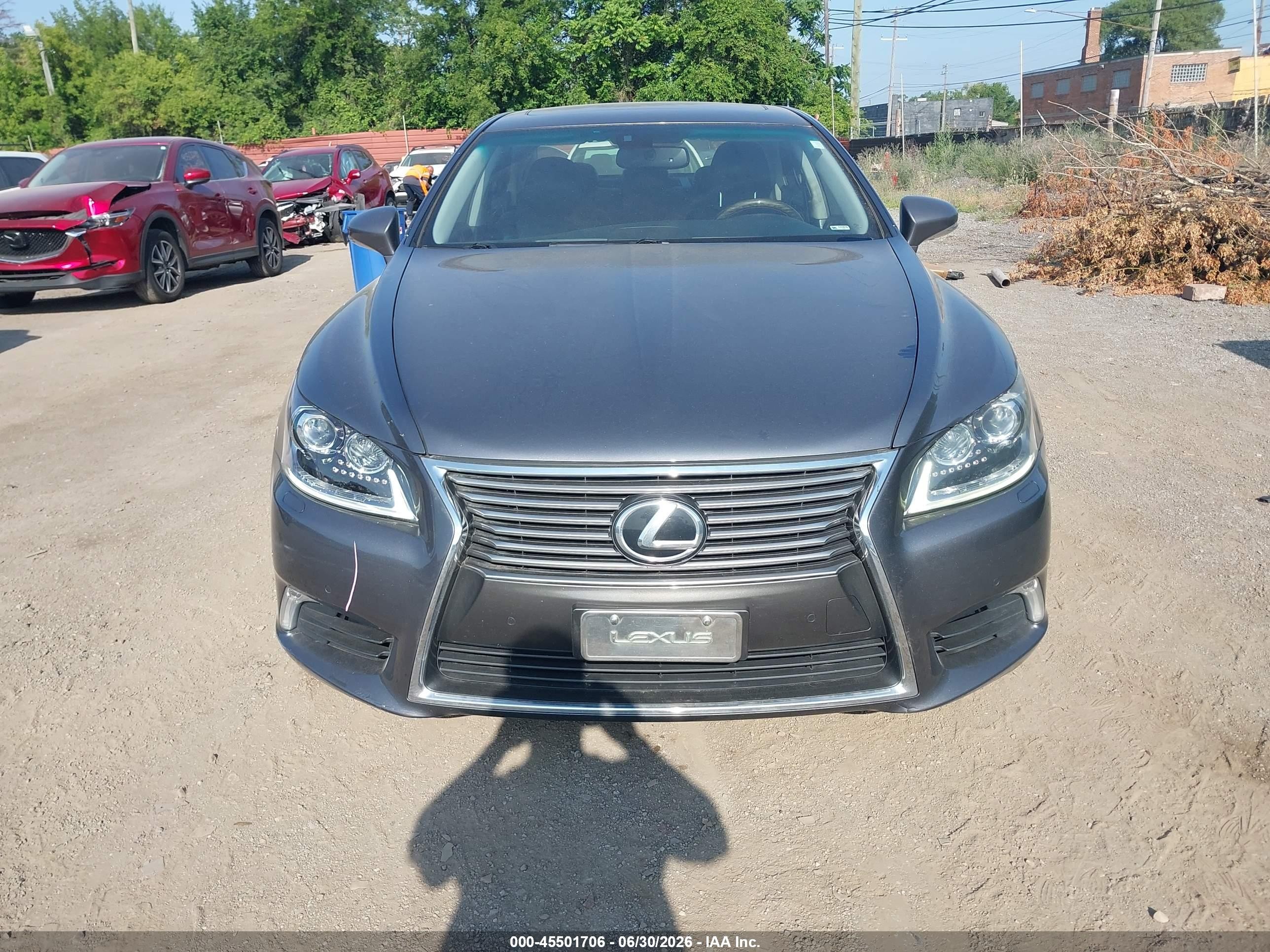 2014 Lexus Ls 460   Серый vin: JTHCL5EF2E5019818