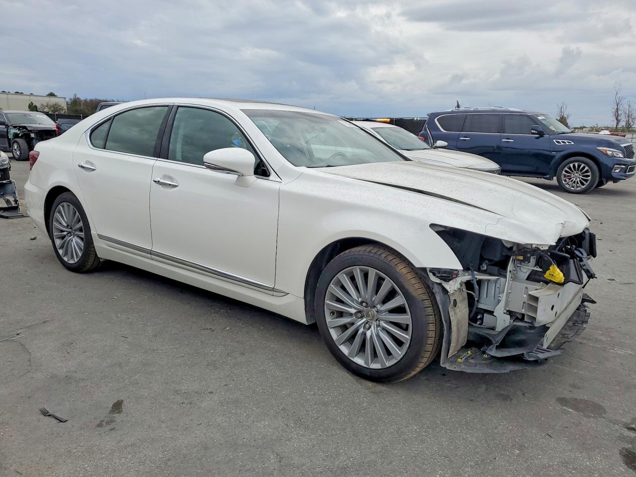 2015 Lexus Ls 460 Base White vin: JTHCL5EF2F5024776