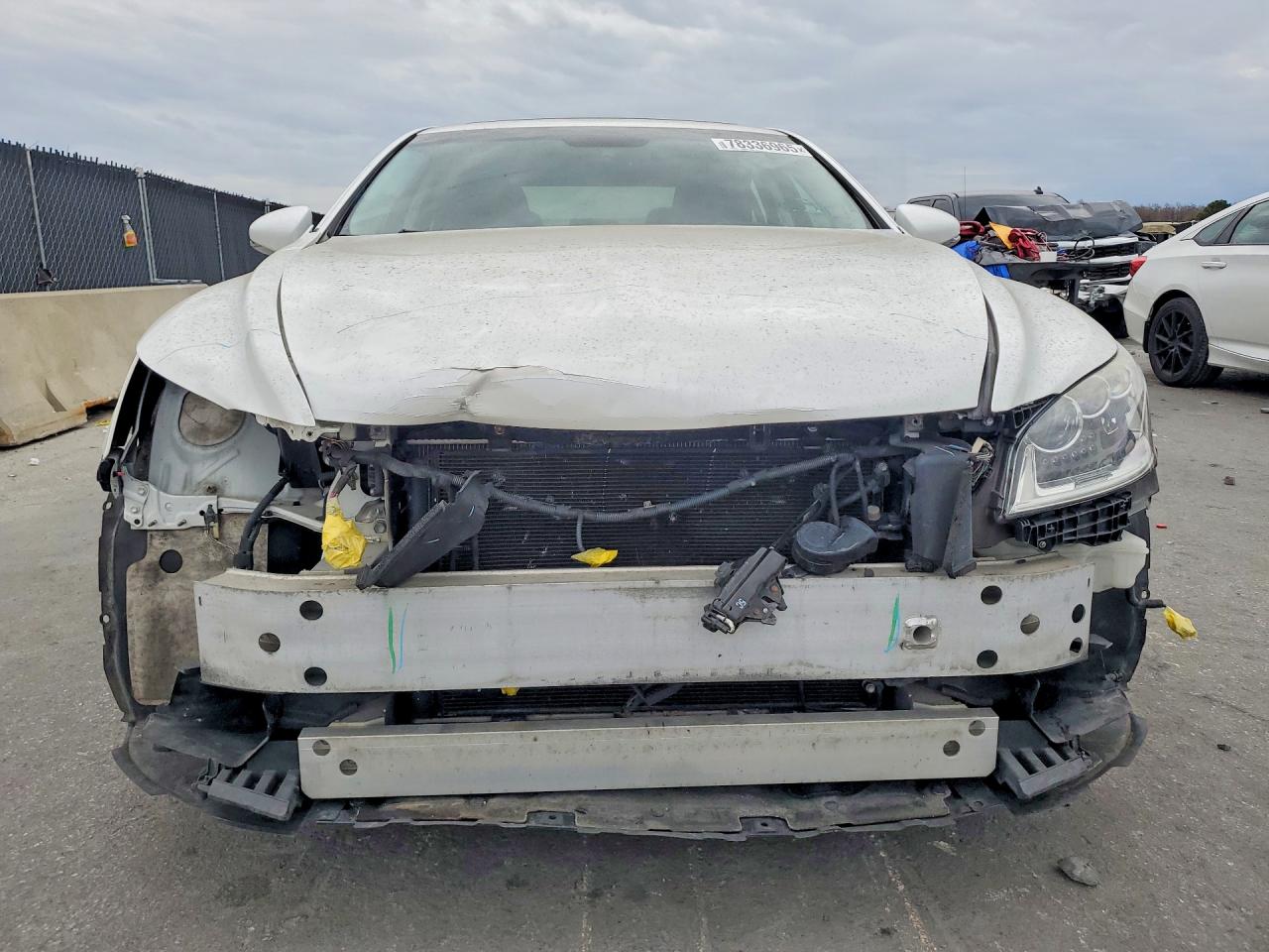 2015 Lexus Ls 460 Base White vin: JTHCL5EF2F5024776