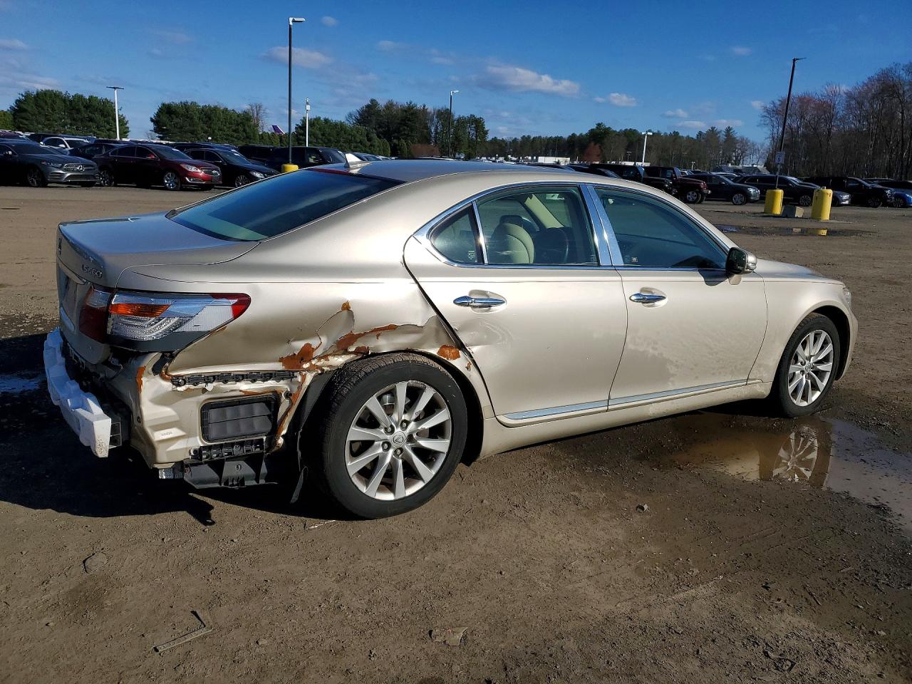2010 Lexus Ls 460 Base Tan vin: JTHCL5EF3A5007929