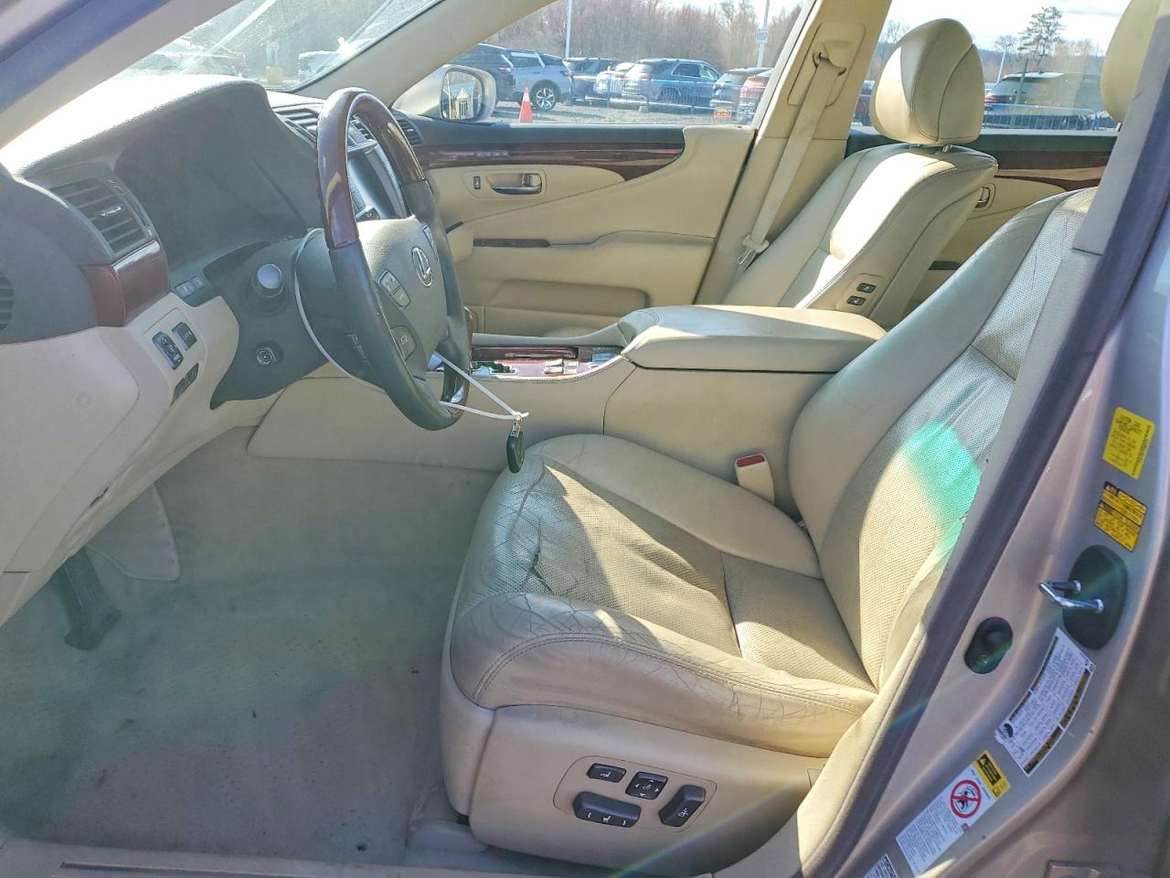 2010 Lexus Ls 460 Base Tan vin: JTHCL5EF3A5007929