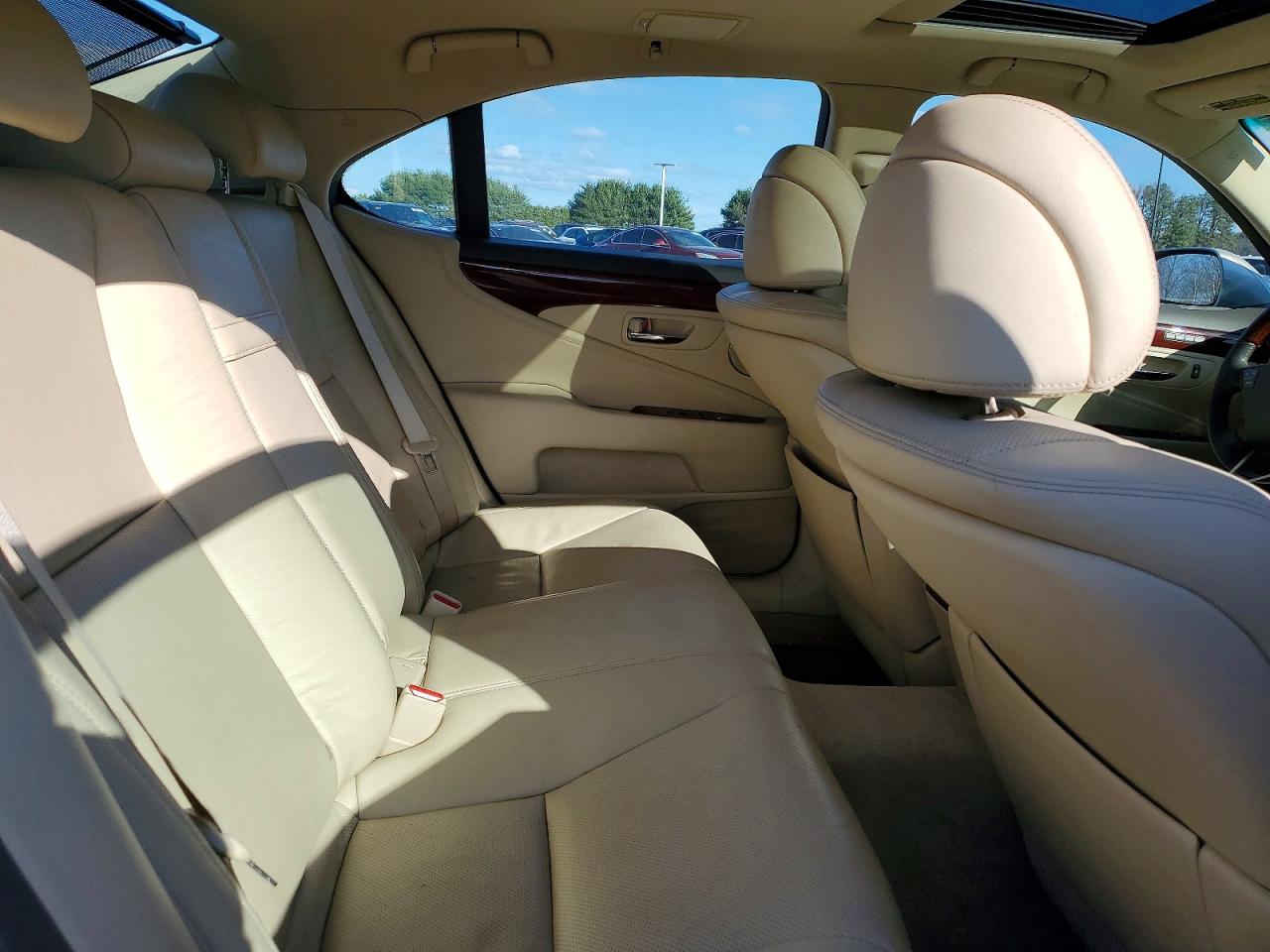 2010 Lexus Ls 460 Base Tan vin: JTHCL5EF3A5007929