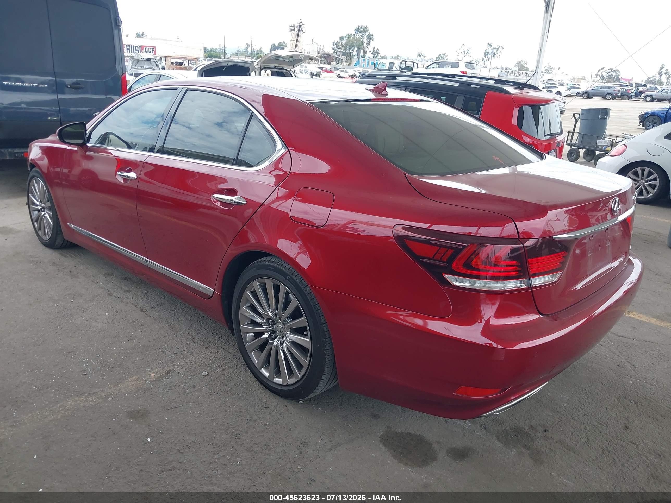 2013 Lexus Ls 460   Red vin: JTHCL5EF3D5017705